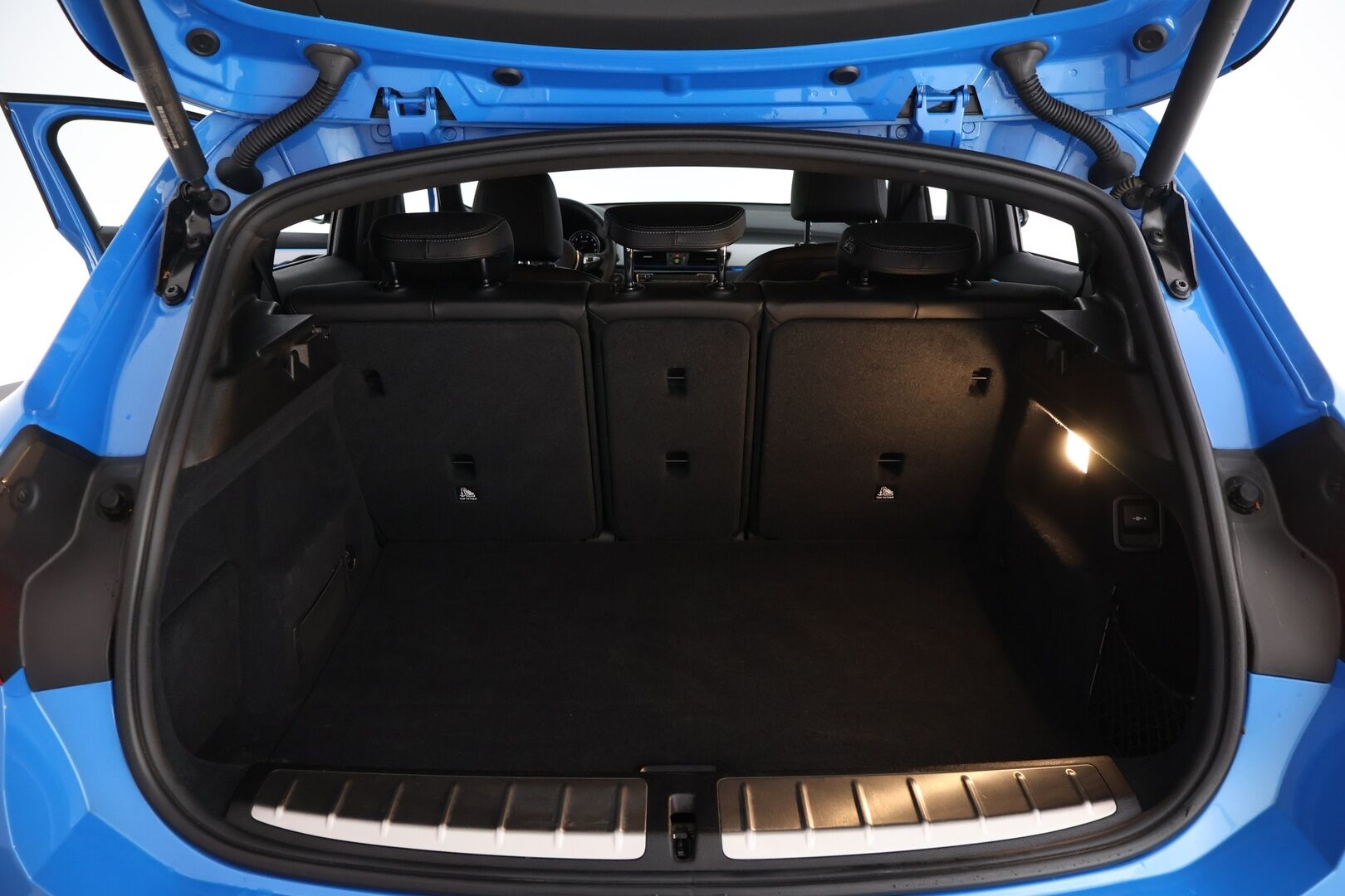 BMW X2 2021 xDrive 25e M Sport - *Shadowline / Comfort Access / Sähk.Esilämmitin / Sporttipenkit / Peruutuskamera / Navigointi / Sähköluukku*