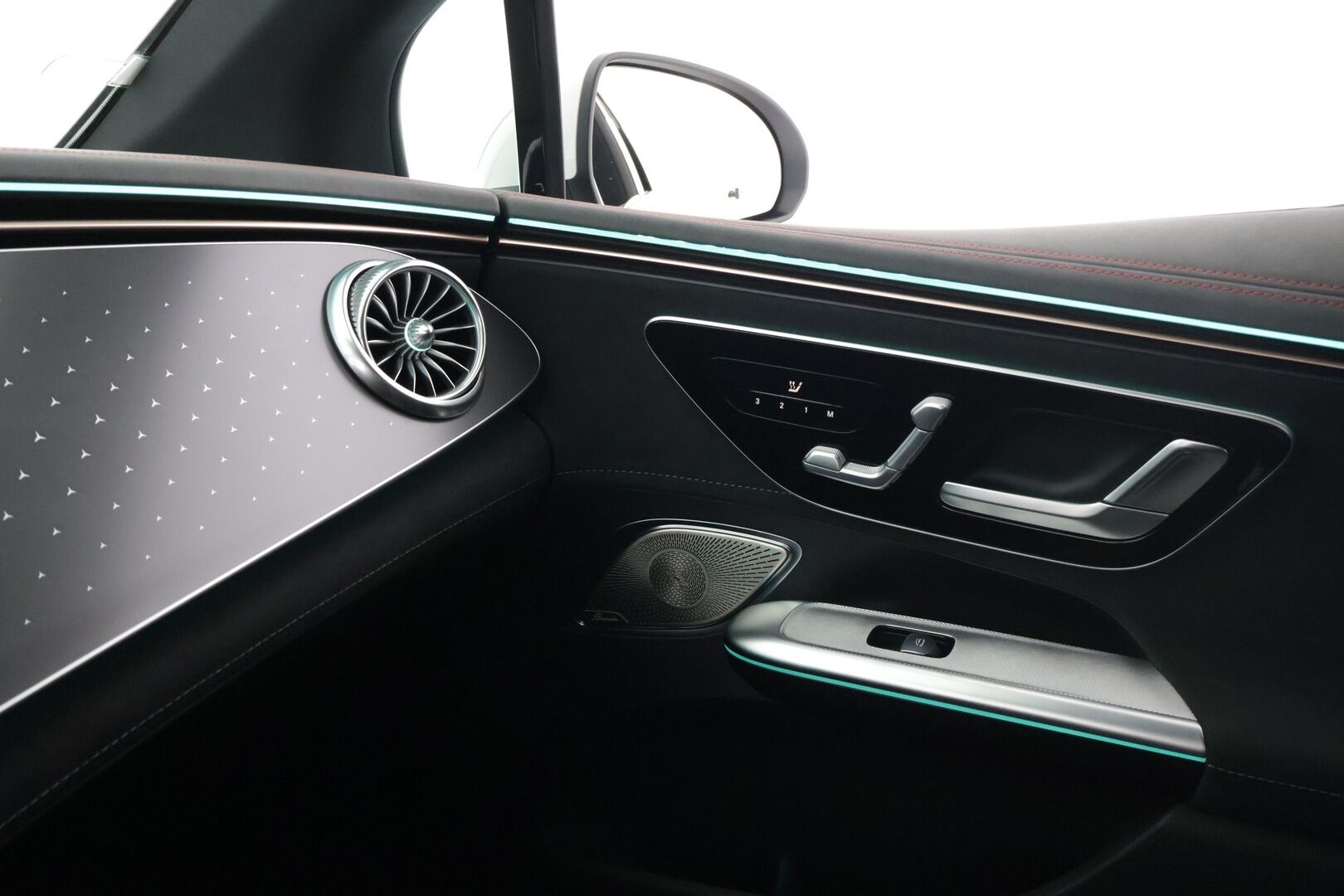 MERCEDES-BENZ EQE 2022 350+ AMG Line - 2,99 % KORKOTARJOUS TÄHÄN AUTOON - */ Adapt.Vakkari / Burmester / 360° Kamera / Muistipaketti / Digital-LED / Koukku / Juuri saapunut /*
