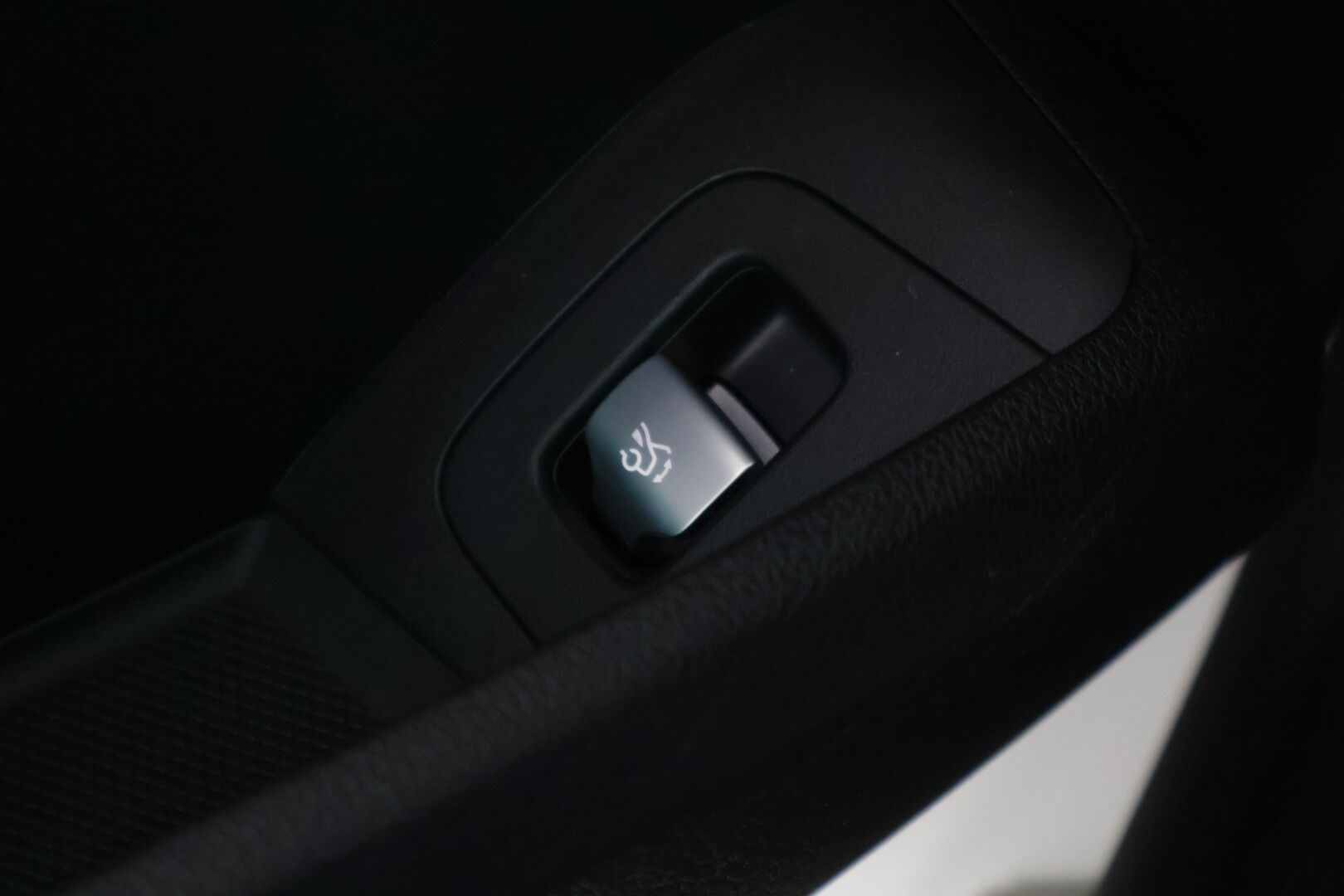 MERCEDES-BENZ EQE 2022 350+ AMG Line - 2,99 % KORKOTARJOUS TÄHÄN AUTOON - */ Adapt.Vakkari / Burmester / 360° Kamera / Muistipaketti / Digital-LED / Koukku / Juuri saapunut /*