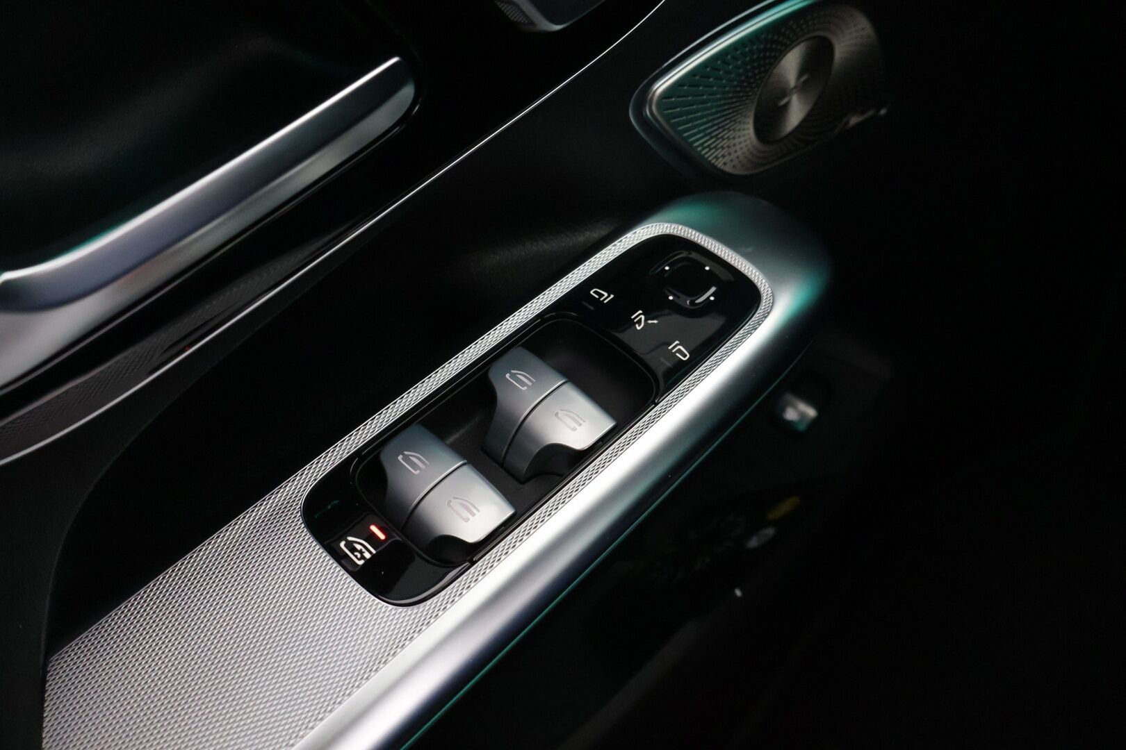 MERCEDES-BENZ EQE 2022 350+ AMG Line - 2,99 % KORKOTARJOUS TÄHÄN AUTOON - */ Adapt.Vakkari / Burmester / 360° Kamera / Muistipaketti / Digital-LED / Koukku / Juuri saapunut /*