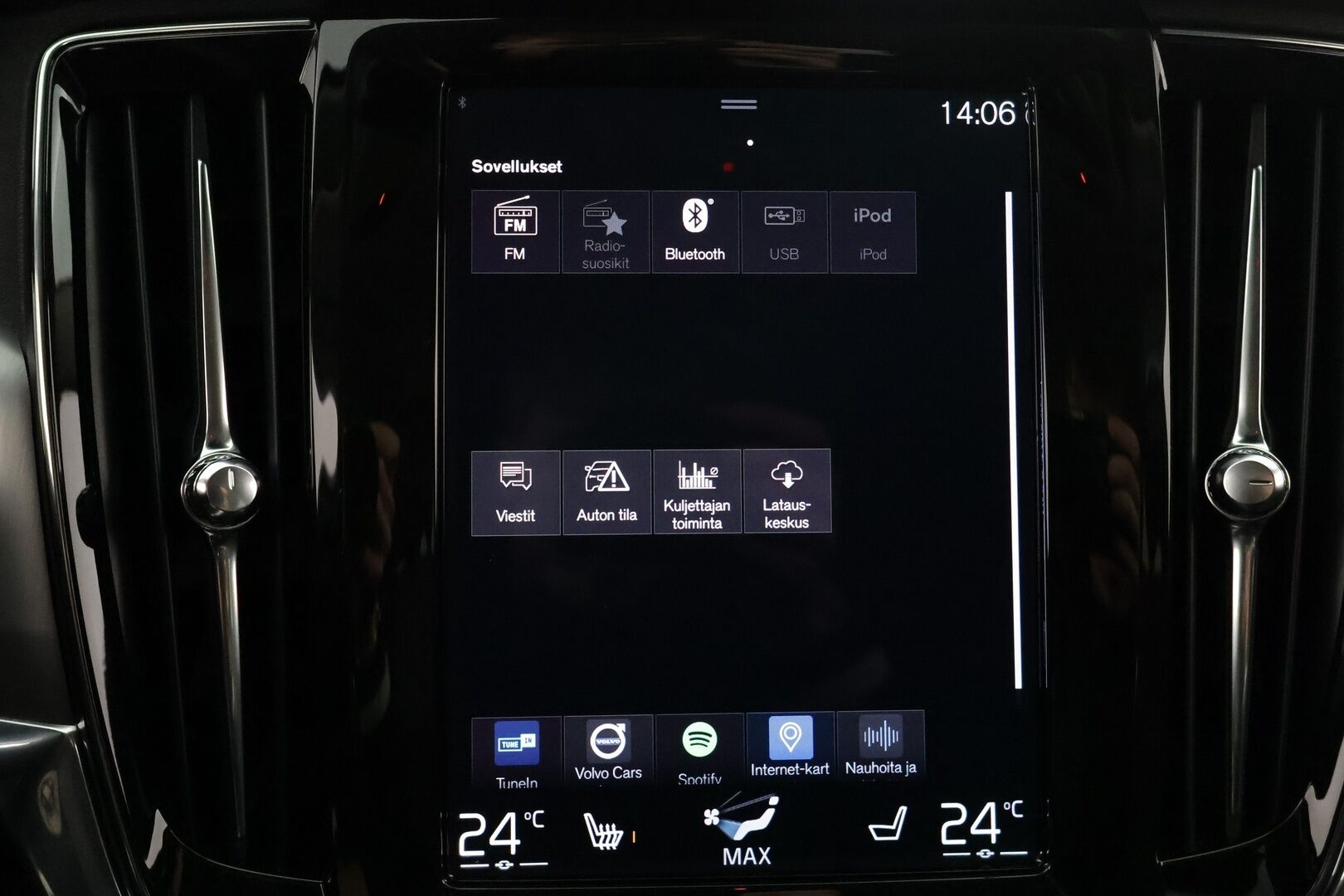 Volvo V90 2020 T8 TwE AWD Momentum aut *Webasto / Pilot Assist / Koukku / Tutkat / Navi / LED-valot / Puolinahkasisusta / KeylessGo* - Suomen edullisin T8! / Kahdet renkaat alumiinivantein / Merkkihistoria! / Jakohihna 92tkm / Jarruremontti 6/24