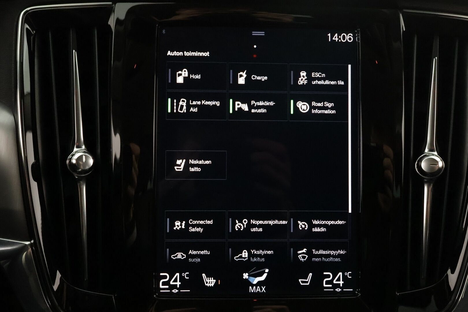 Volvo V90 2020 T8 TwE AWD Momentum aut *Webasto / Pilot Assist / Koukku / Tutkat / Navi / LED-valot / Puolinahkasisusta / KeylessGo* - Suomen edullisin T8! / Kahdet renkaat alumiinivantein / Merkkihistoria! / Jakohihna 92tkm / Jarruremontti 6/24