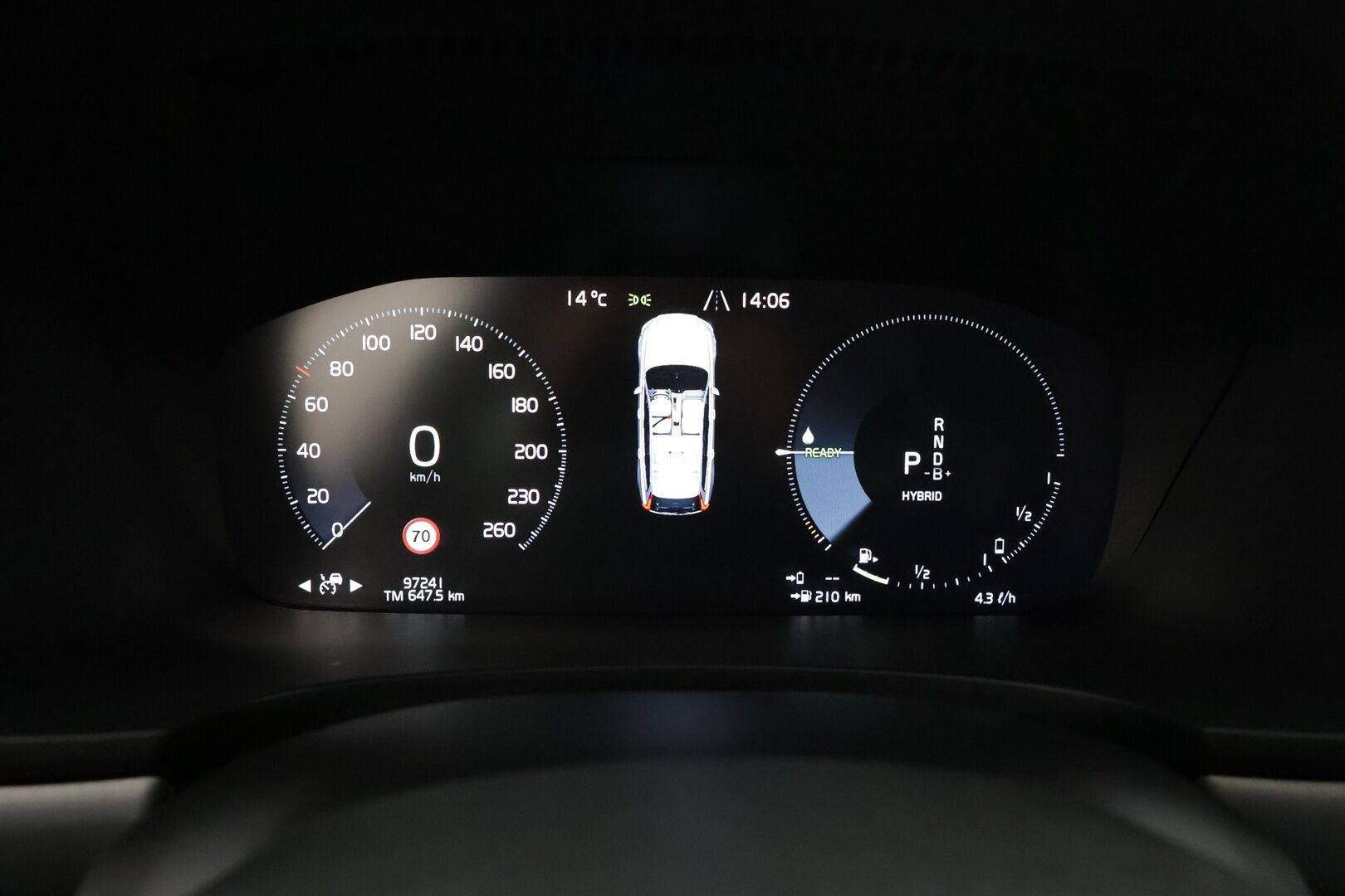 Volvo V90 2020 T8 TwE AWD Momentum aut *Webasto / Pilot Assist / Koukku / Tutkat / Navi / LED-valot / Puolinahkasisusta / KeylessGo* - Suomen edullisin T8! / Kahdet renkaat alumiinivantein / Merkkihistoria! / Jakohihna 92tkm / Jarruremontti 6/24