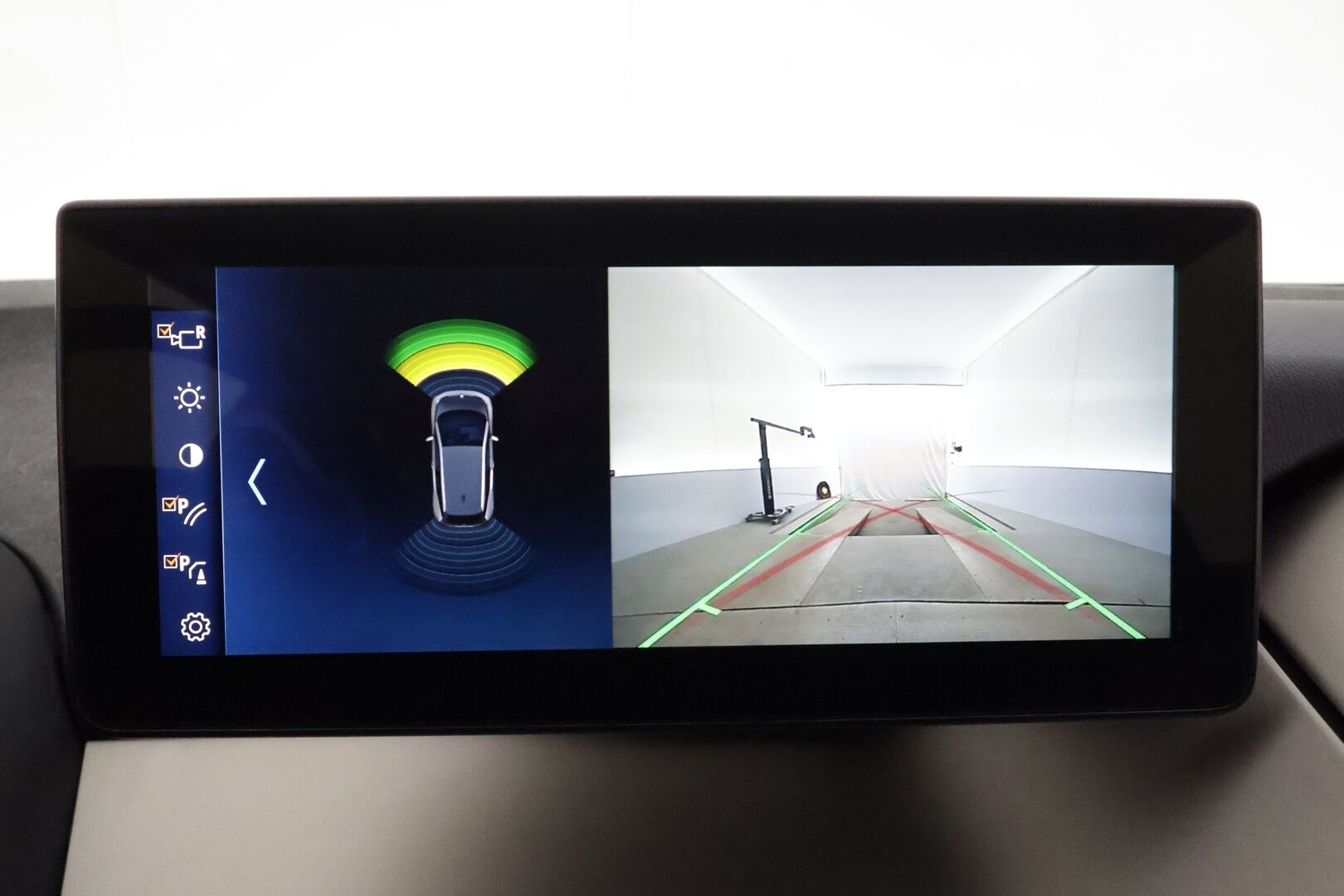BMW I3S 2019 120Ah **H&K / Adapt. vakkari / ComfortAccess / Prof.Navi / Lämpöpumppu / P.kamera** - Akku kuntotarkistettu / Säännöllisesti huollettu / Kahdet renkaat vanteilla