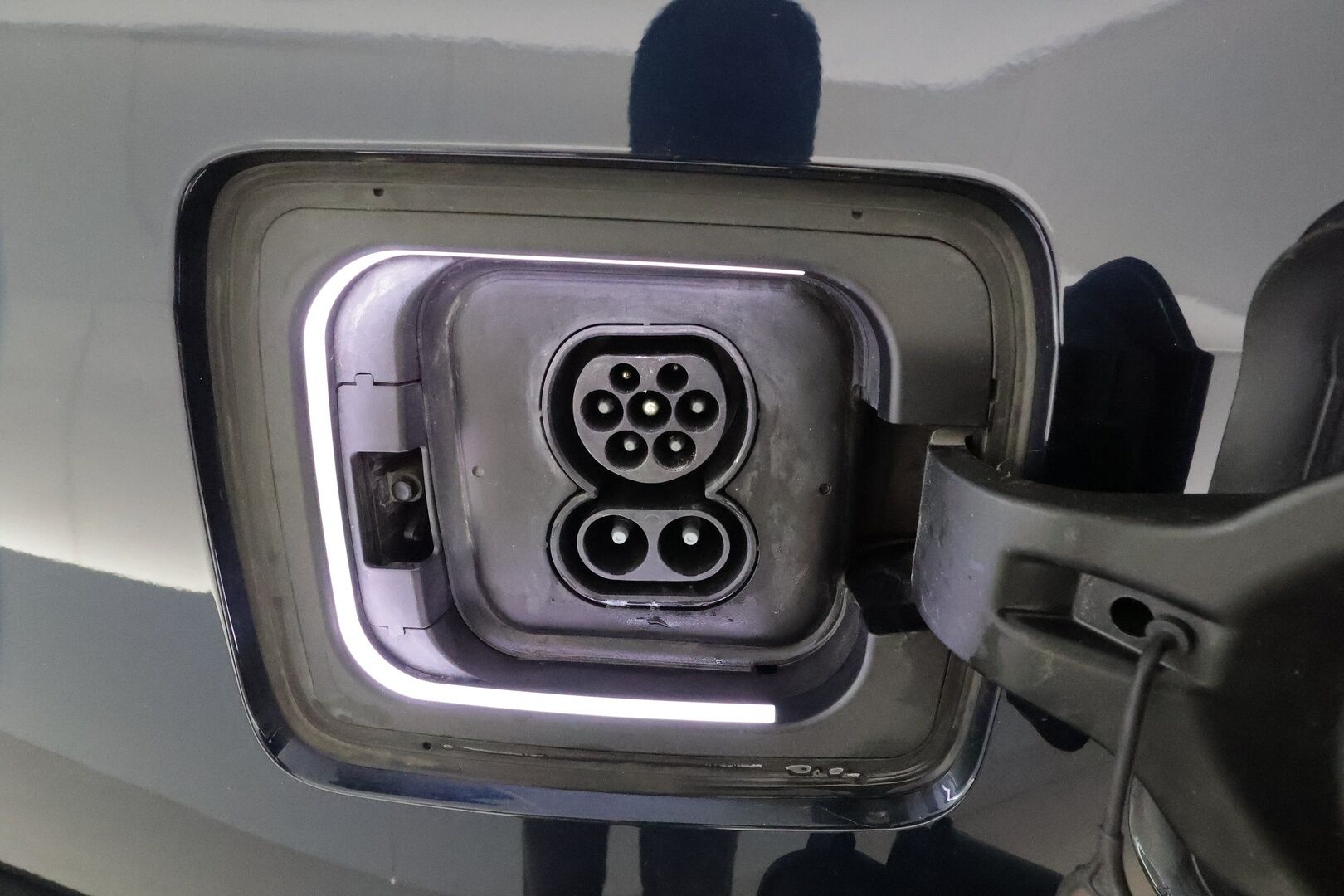 BMW I3S 2019 120Ah **H&K / Adapt. vakkari / ComfortAccess / Prof.Navi / Lämpöpumppu / P.kamera** - Akku kuntotarkistettu / Säännöllisesti huollettu / Kahdet renkaat vanteilla