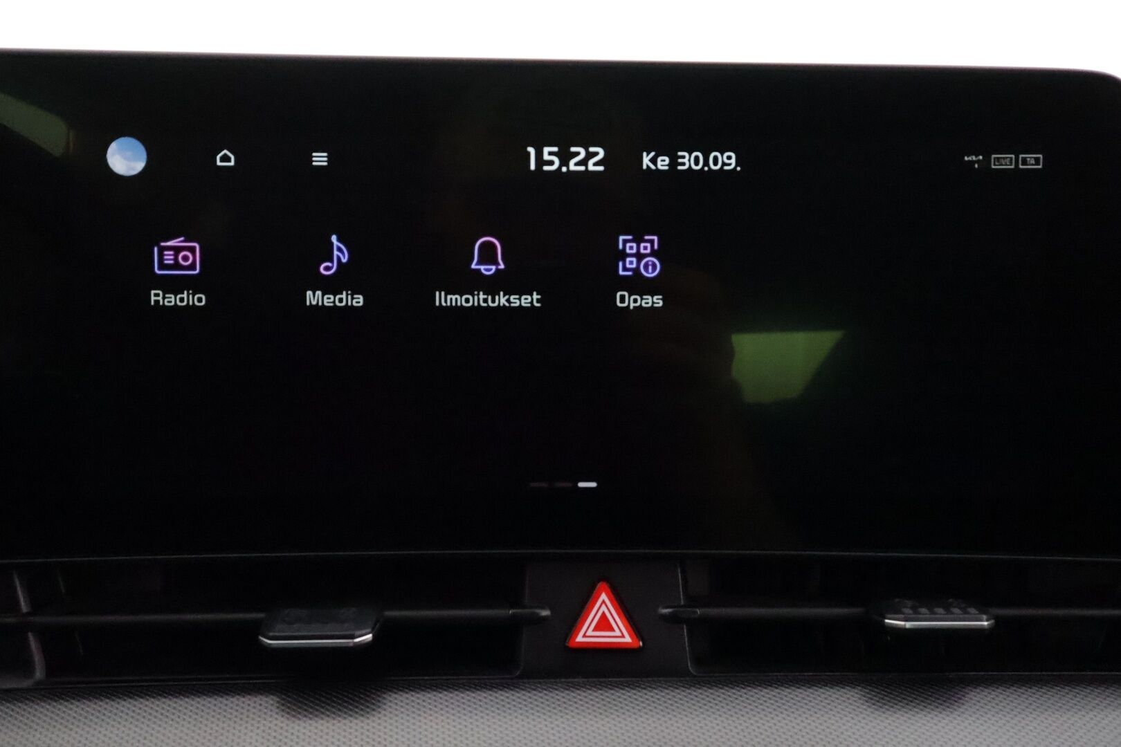 Kia Sportage 2022 1,6 T-GDI AWD Plug-in Hybrid Business Premium AT 265hv - | ACC | LED | 360 | Sähköpenkit | Navi | Katveavustin | Kaistavahti | Keyless | Apple&Android | Ratinlämmitys | Merkkihuollot | 2x Latauskaapelit |  Kahdet renkaat |