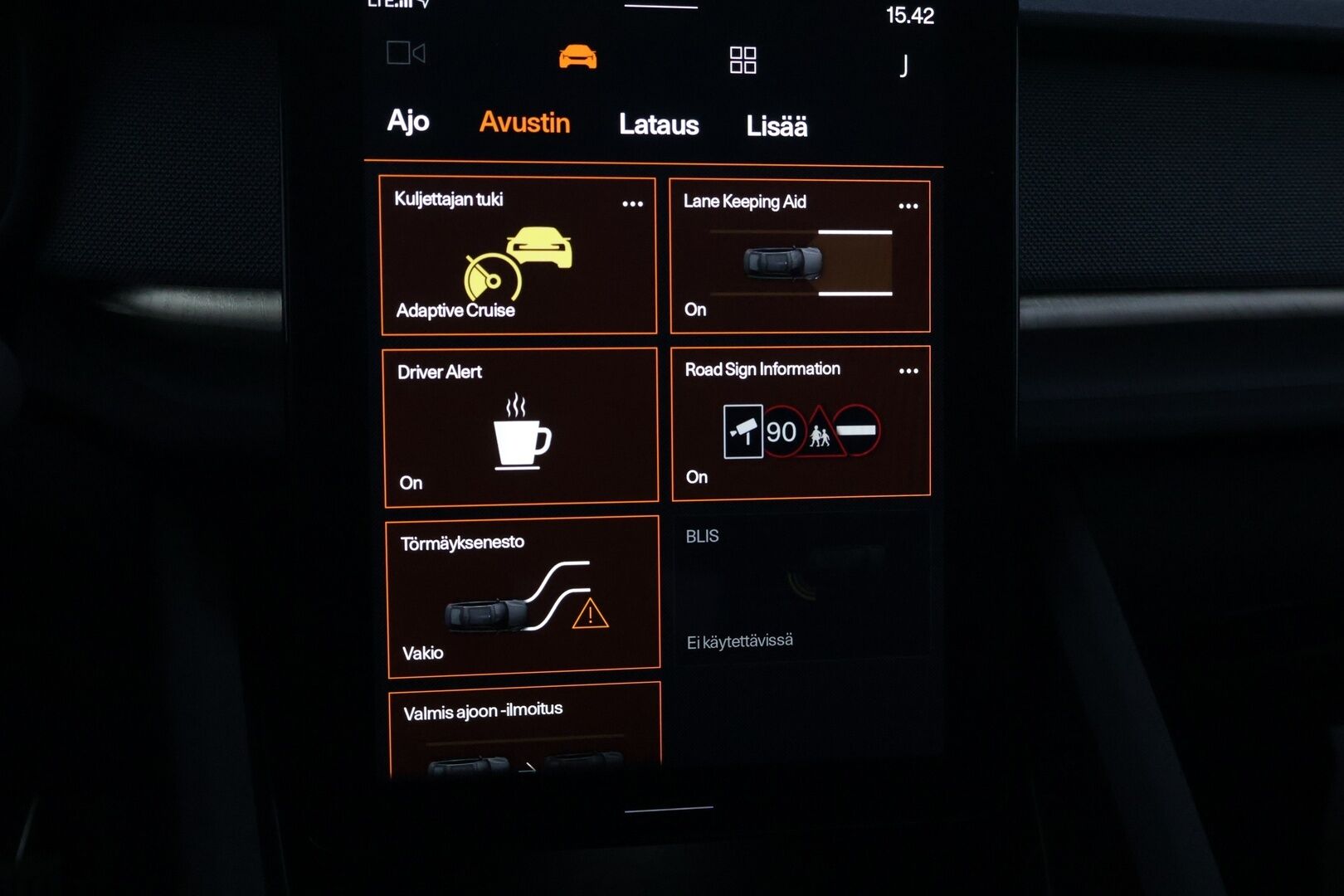 Polestar 2 2022 Standard Range Single Motor, 170kW, 64kWh* Pilot&Plus / ILP / 360-kamera / Lasikatto * - Kahdet renkaat alumiinivanteilla / Hyvin pidetty yksilö, loistavalla varustepaketilla *