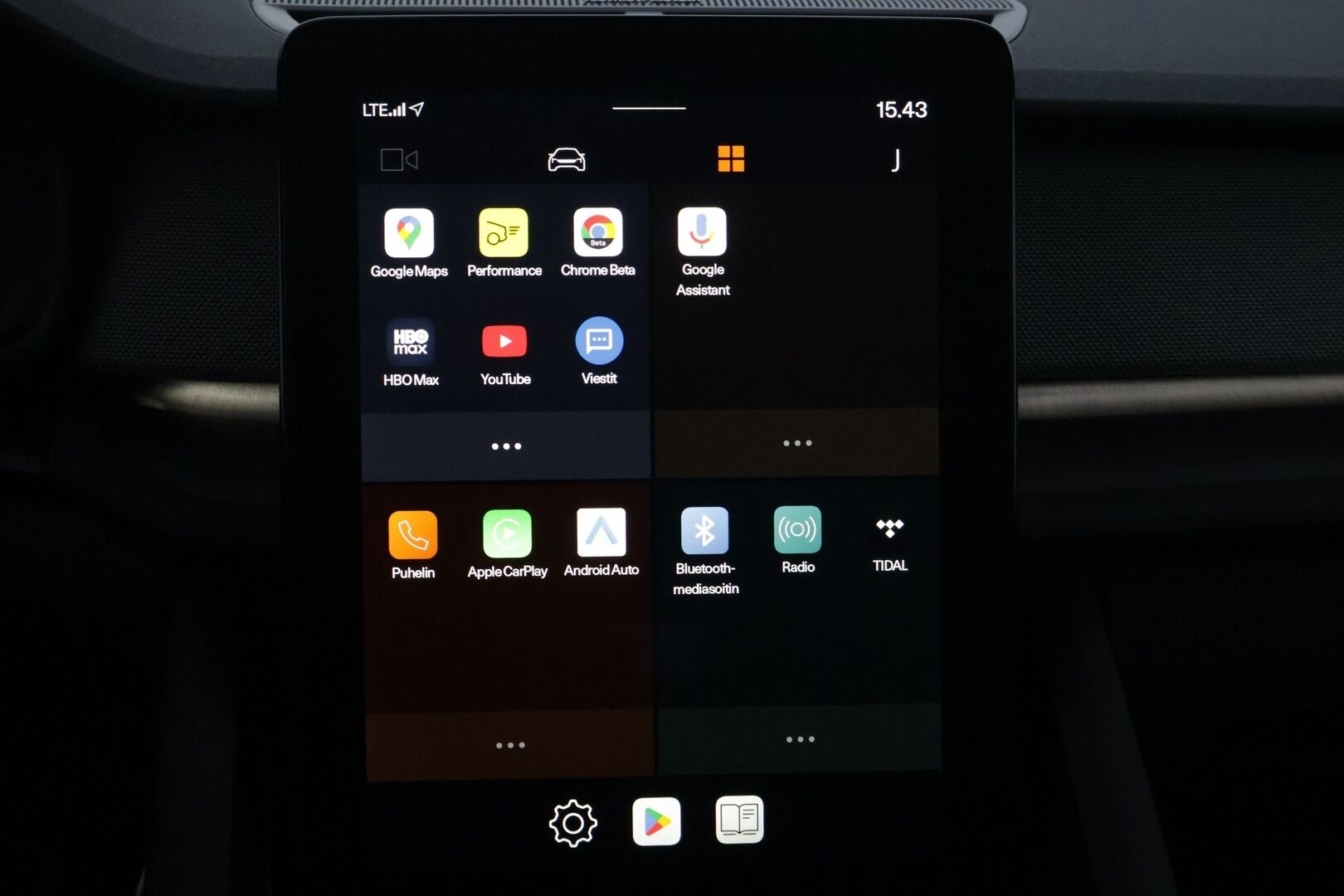 Polestar 2 2022 Standard Range Single Motor, 170kW, 64kWh* Pilot&Plus / ILP / 360-kamera / Lasikatto * - Kahdet renkaat alumiinivanteilla / Hyvin pidetty yksilö, loistavalla varustepaketilla *