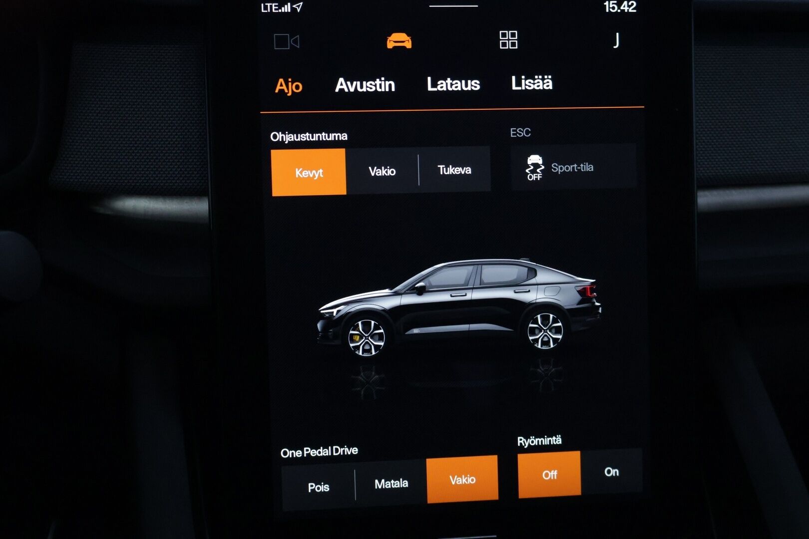 Polestar 2 2022 Standard Range Single Motor, 170kW, 64kWh* Pilot&Plus / ILP / 360-kamera / Lasikatto * - Kahdet renkaat alumiinivanteilla / Hyvin pidetty yksilö, loistavalla varustepaketilla *