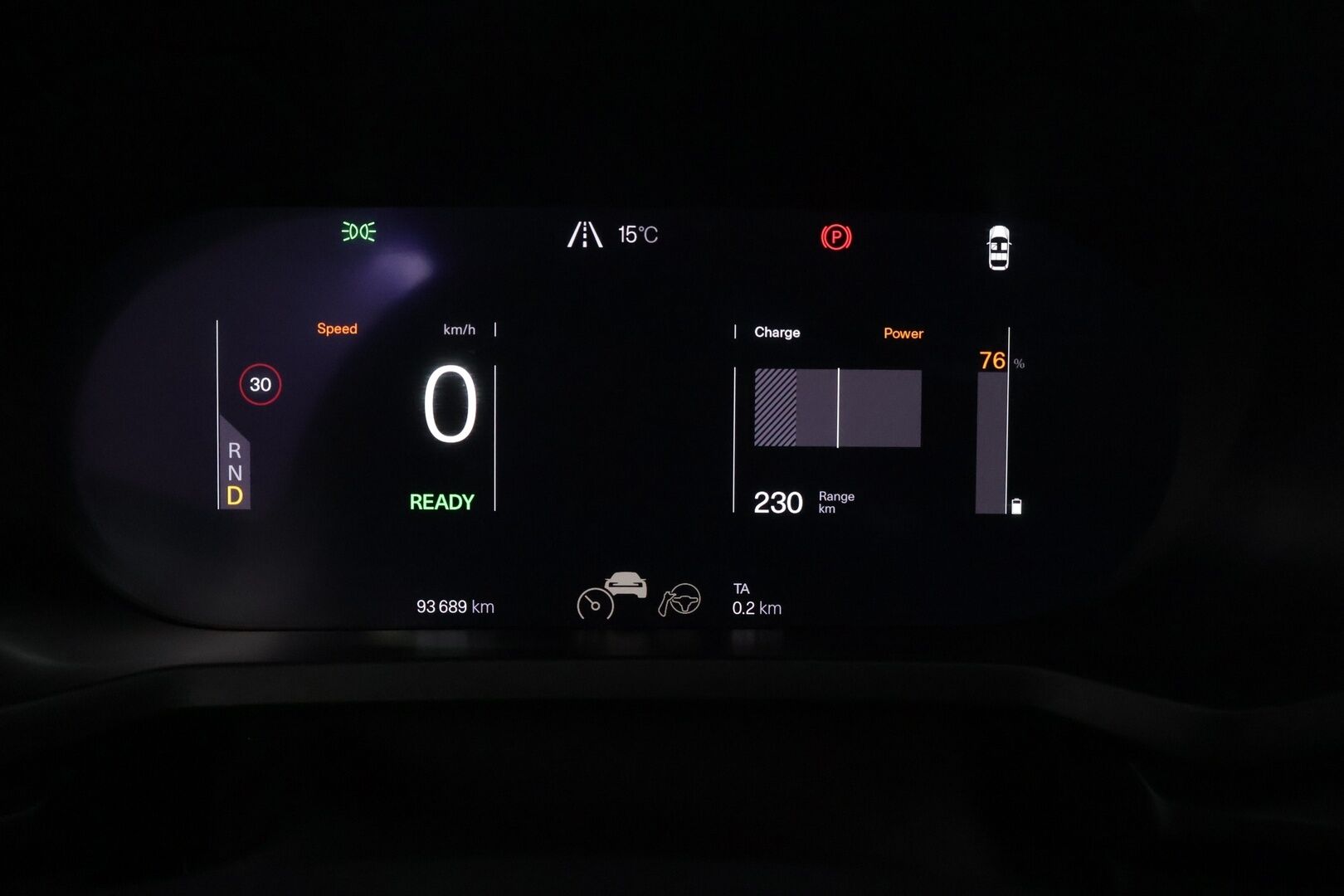 Polestar 2 2022 Standard Range Single Motor, 170kW, 64kWh* Pilot&Plus / ILP / 360-kamera / Lasikatto * - Kahdet renkaat alumiinivanteilla / Hyvin pidetty yksilö, loistavalla varustepaketilla *