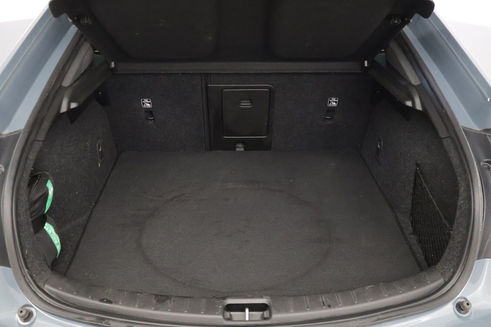 Polestar 2 2022 Standard Range Single Motor, 170kW, 64kWh* Pilot&Plus / ILP / 360-kamera / Lasikatto * - Kahdet renkaat alumiinivanteilla / Hyvin pidetty yksilö, loistavalla varustepaketilla *