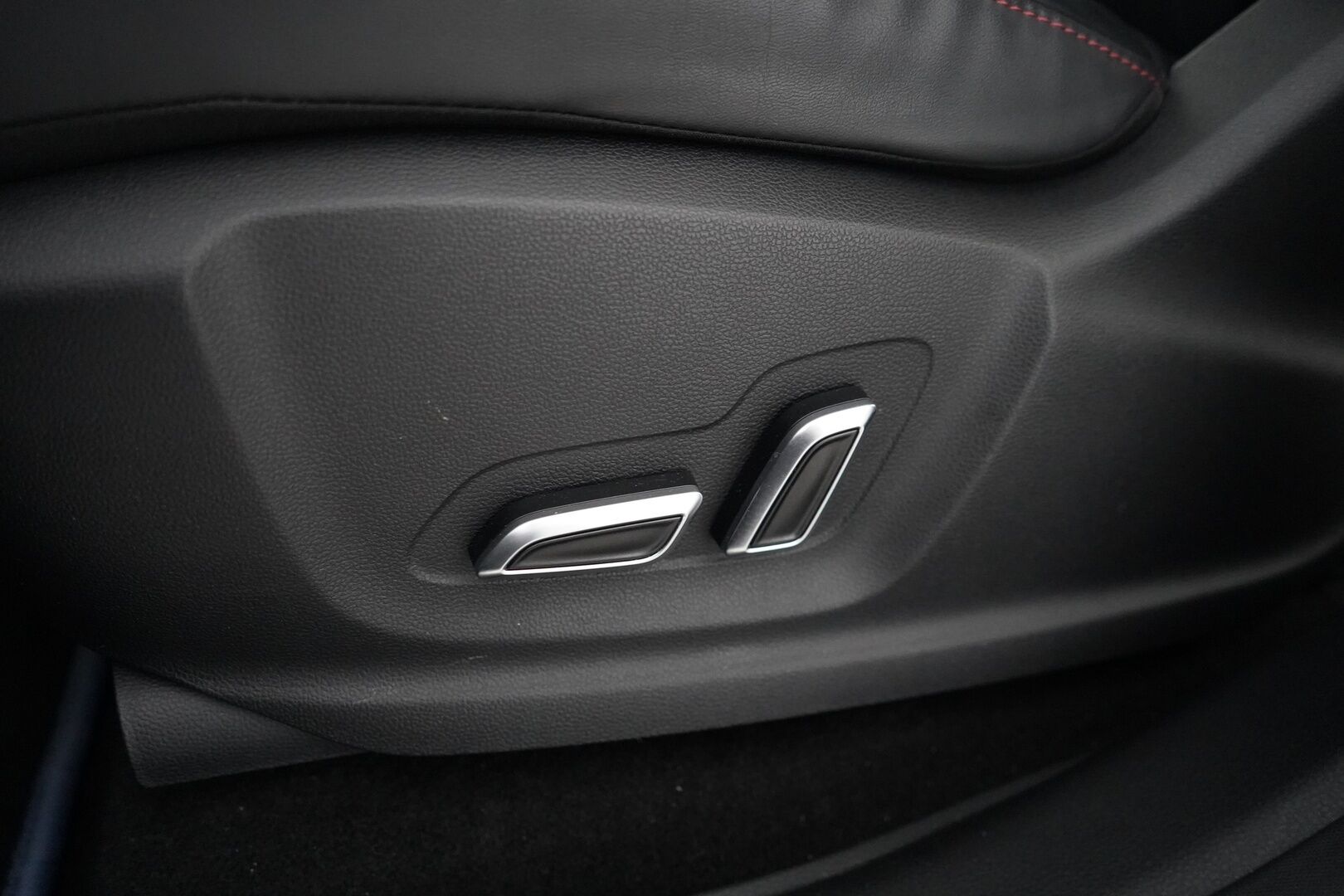 MG EHS 2022 Plug-in Hybrid Luxury *Panorama / Adapt.Vakkari / Nahat / 360-Kamera*