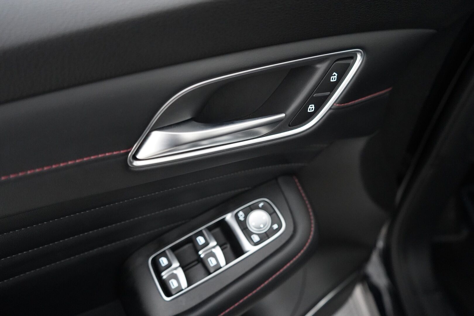 MG EHS 2022 Plug-in Hybrid Luxury *Panorama / Adapt.Vakkari / Nahat / 360-Kamera*