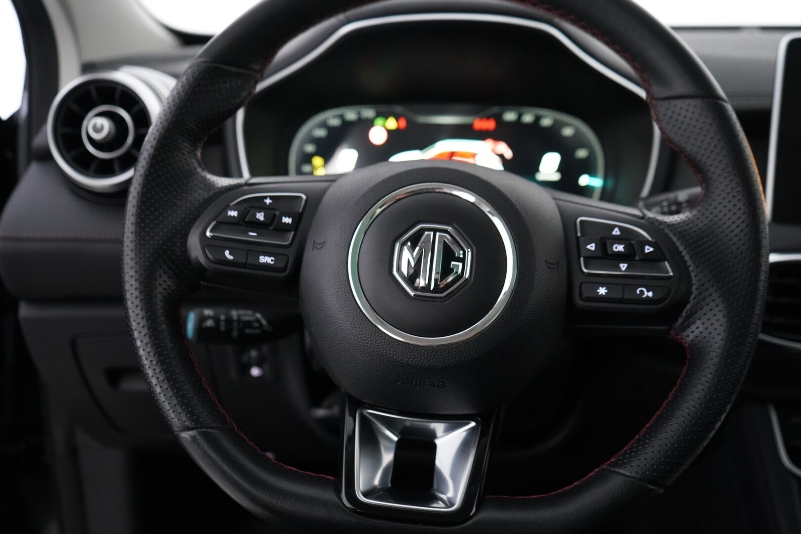 MG EHS 2022 Plug-in Hybrid Luxury *Panorama / Adapt.Vakkari / Nahat / 360-Kamera*