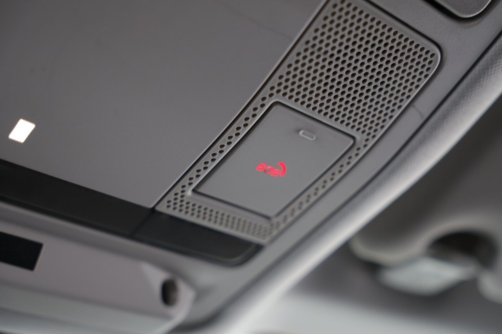 Jaguar I-PACE 2018 First Edition ** Myydään huutokaupat.com - | Meridian | Nahkaverhoilu | Lasikatto |