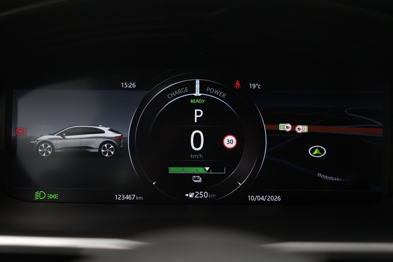 Jaguar I-PACE 2018 First Edition ** Myydään huutokaupat.com - | Meridian | Nahkaverhoilu | Lasikatto |