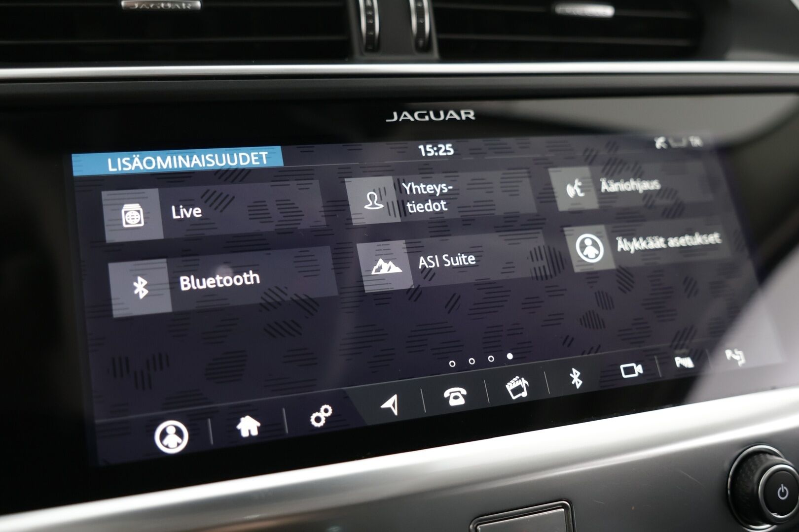Jaguar I-PACE 2018 First Edition ** Myydään huutokaupat.com - | Meridian | Nahkaverhoilu | Lasikatto |