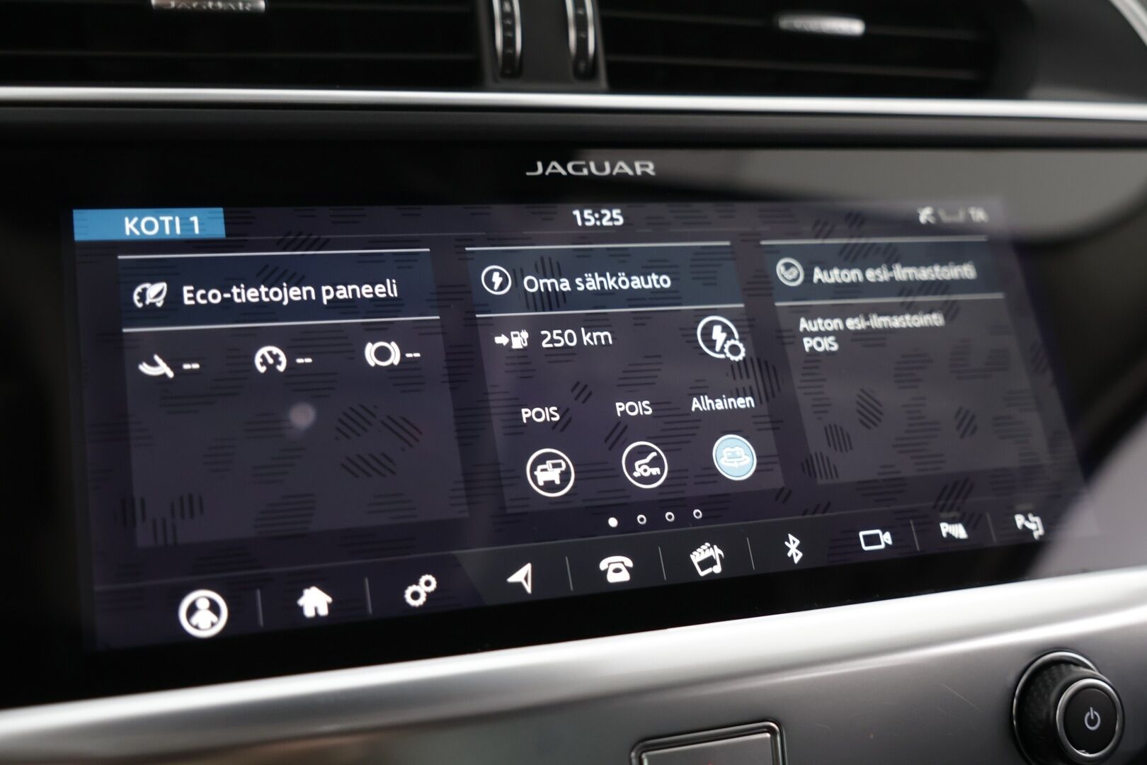 Jaguar I-PACE 2018 First Edition ** Myydään huutokaupat.com - | Meridian | Nahkaverhoilu | Lasikatto |