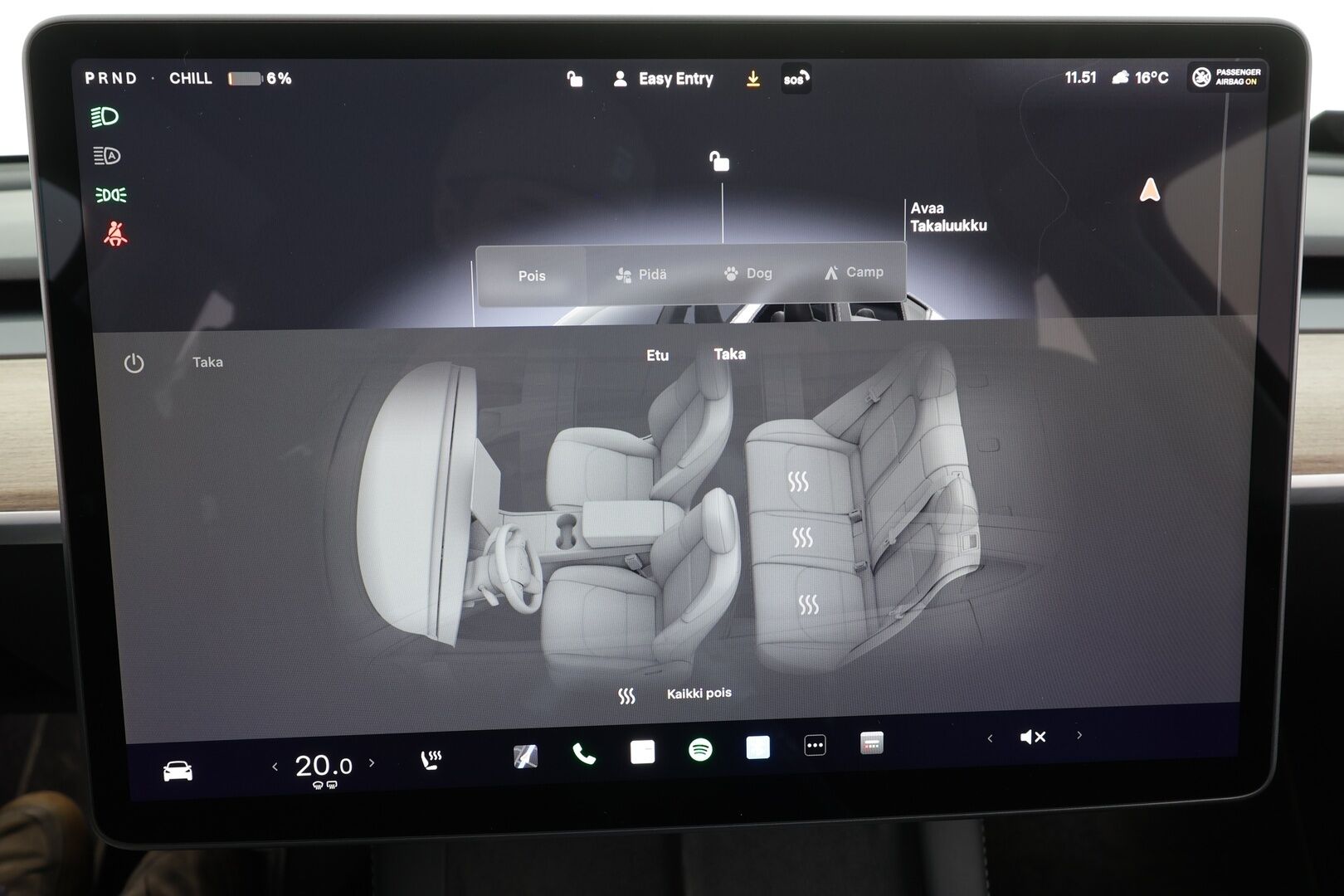 Tesla Model Y 2024 RWD * Koukku / ILP / ACC / Lasikatto / Matrix-LED / P.Kamera / Muistipenkki / Premium Audio / Navi / Kaistavahti * - 1-om Suomi-auto / 2x Latauskaapelit