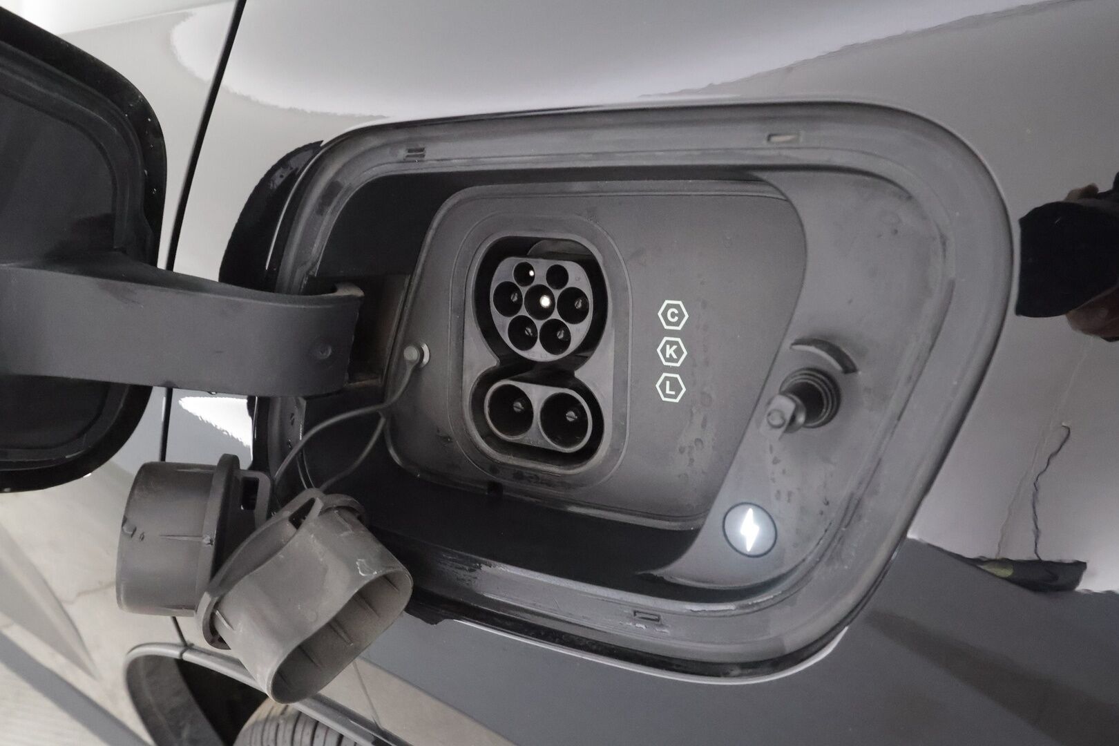 Volvo EX30 2025 Twin Performance Plus - | ACC | ILP | Harman/Kardon | Muistipenkki | Sähköpenkit | Pilot Assist | BLIS | P.kamera | Keyless | LED | 2x renkaat aluin | 1-om suomiauto | 