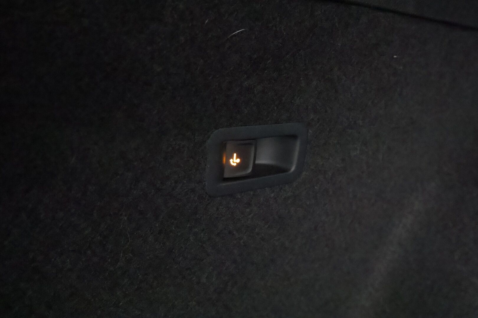 Cupra Formentor 2021 VZ 1.4 PHEV 180 kW e-HYBRID DSG * Koukku / ACC / LED / P.kamera / Digimittaristo / Keyless * - Akku kuntotarkastettu / Kahdet renkaat aluvanteilla / Merkkihuollot / 2x Latauskaapelit 