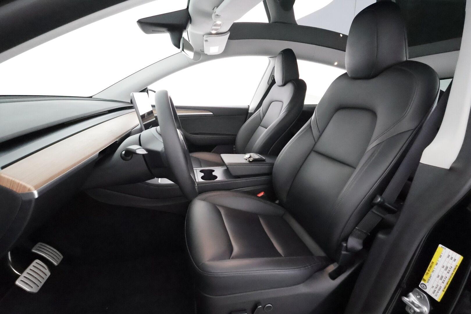 TESLA MODEL Y 2022 Performance **Koukku / Lämpöpumppu / Matrix LED / Panorama / Nahkasisusta / P.kamera / Premium Audio** - 3,99 % KORKOTARJOUS TÄHÄN AUTOON - 