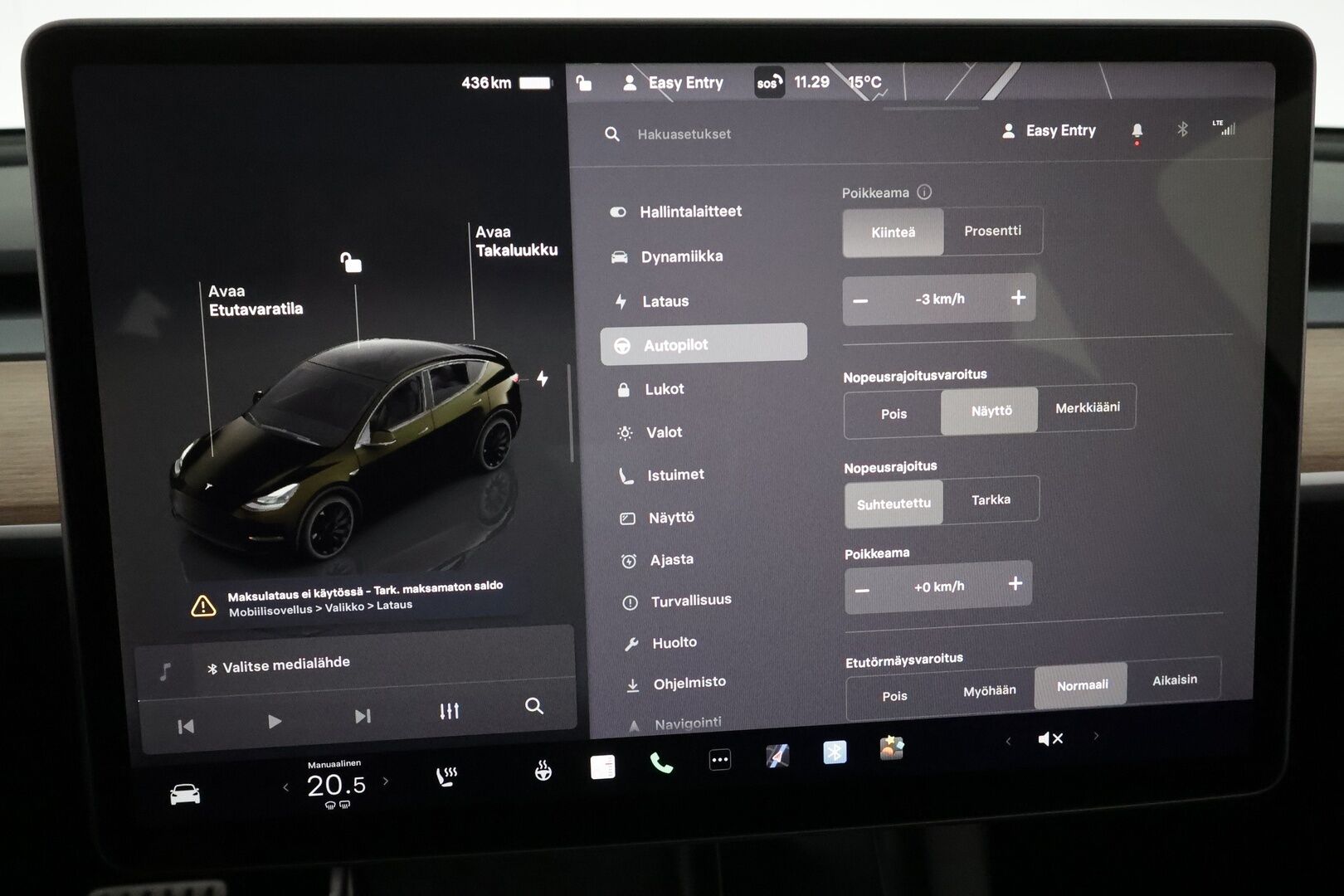 TESLA MODEL Y 2022 Performance **Koukku / Lämpöpumppu / Matrix LED / Panorama / Nahkasisusta / P.kamera / Premium Audio** - 3,99 % KORKOTARJOUS TÄHÄN AUTOON - 