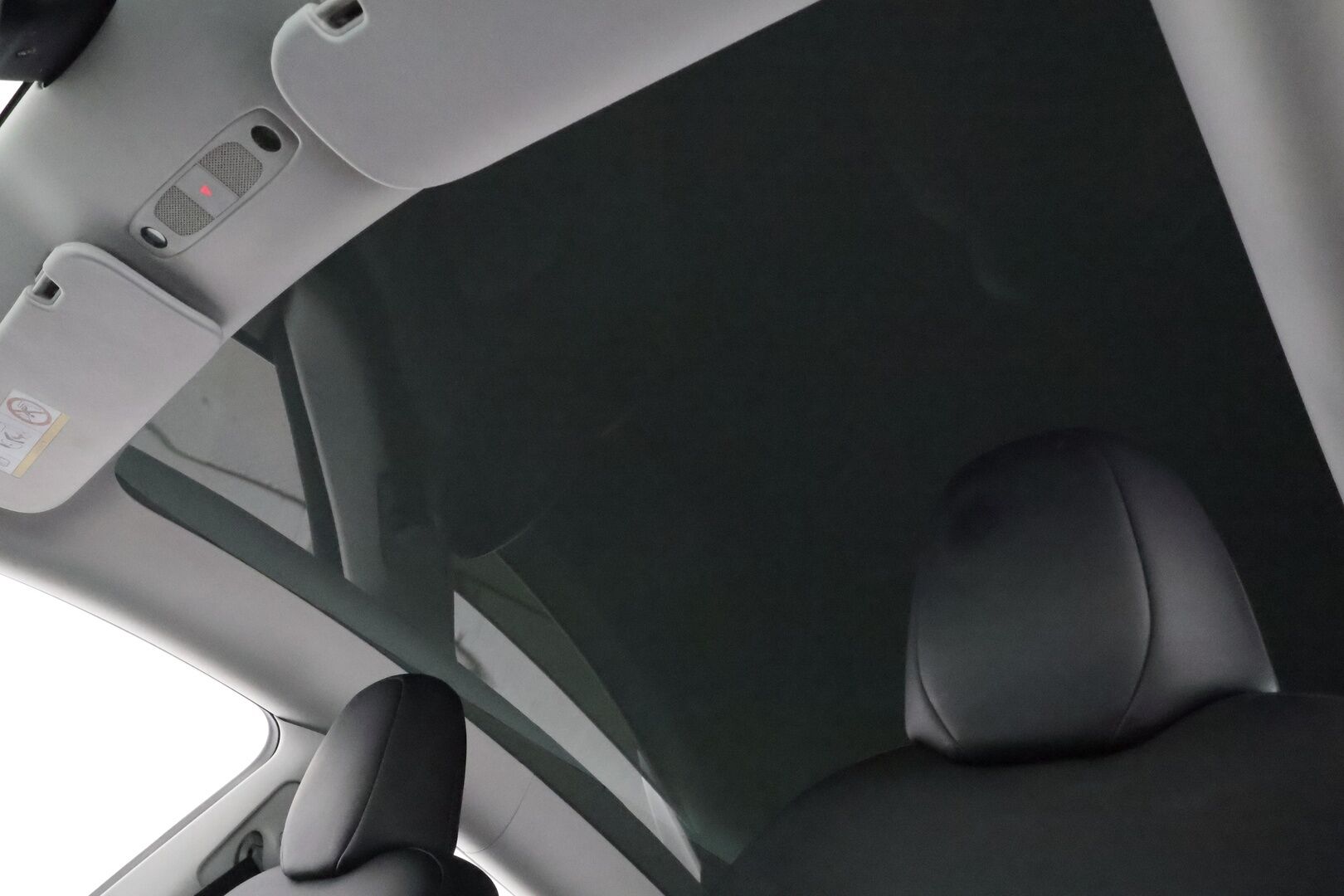 TESLA MODEL Y 2022 Performance **Koukku / Lämpöpumppu / Matrix LED / Panorama / Nahkasisusta / P.kamera / Premium Audio** - 3,99 % KORKOTARJOUS TÄHÄN AUTOON - 