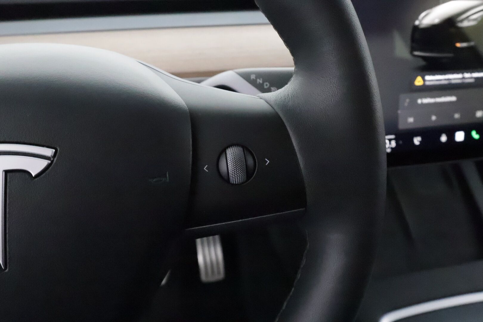 TESLA MODEL Y 2022 Performance **Koukku / Lämpöpumppu / Matrix LED / Panorama / Nahkasisusta / P.kamera / Premium Audio** - 3,99 % KORKOTARJOUS TÄHÄN AUTOON - 