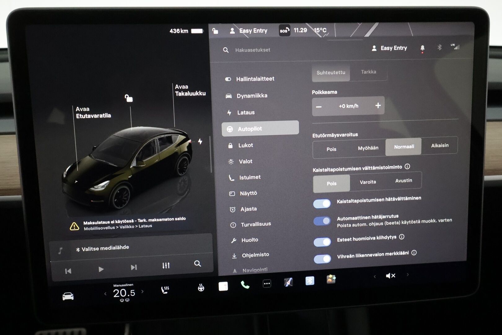 TESLA MODEL Y 2022 Performance **Koukku / Lämpöpumppu / Matrix LED / Panorama / Nahkasisusta / P.kamera / Premium Audio** - 3,99 % KORKOTARJOUS TÄHÄN AUTOON - 