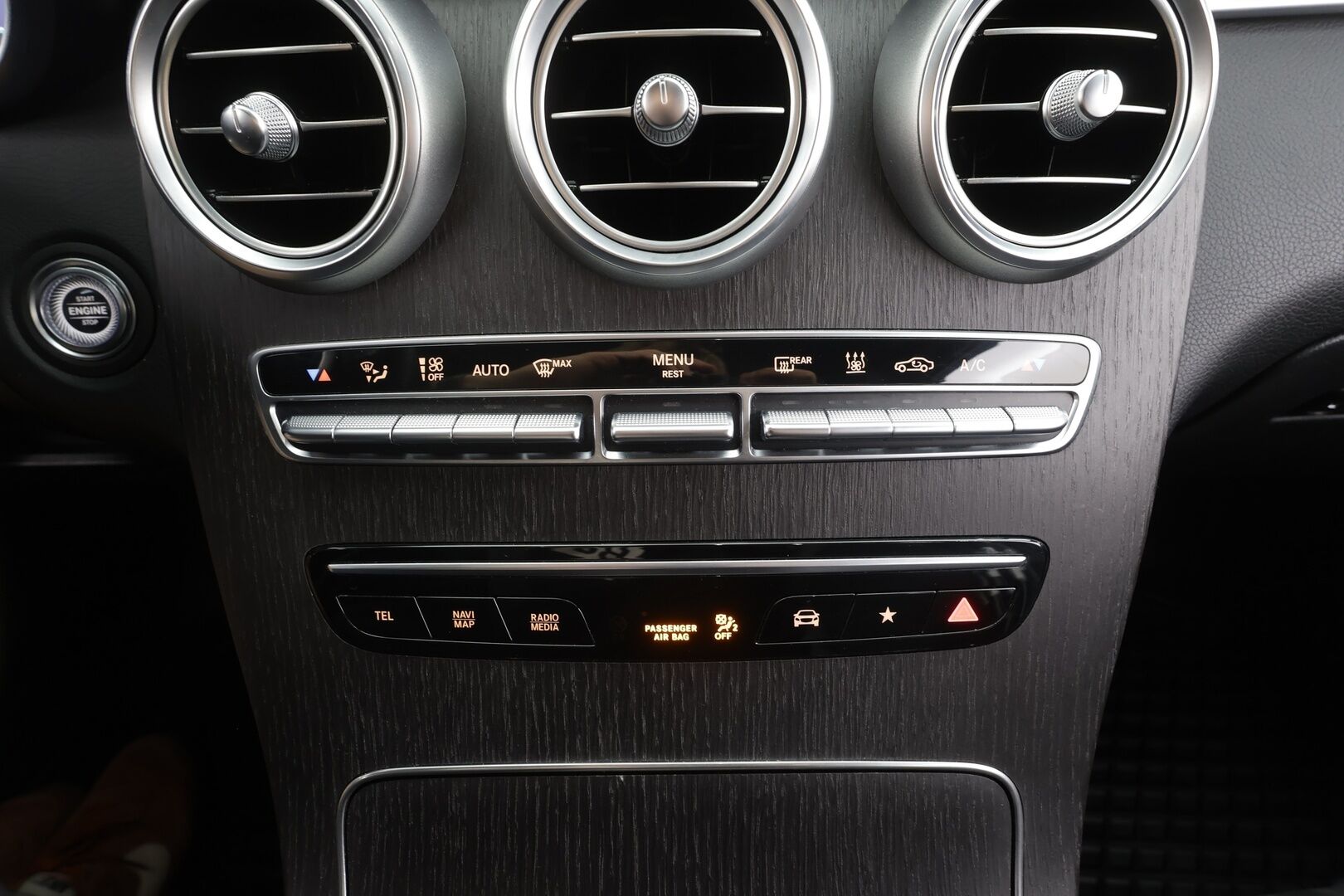 Mercedes-Benz GLC 2020 300 e 4MATIC A Business AMG EQ Power - | Distronic | Koukku | Burmester | Digimittaristo | P.kamera | Sporttipenkit | Nahka-alcantara | Navi | LED | 2x renkaat aluin | 