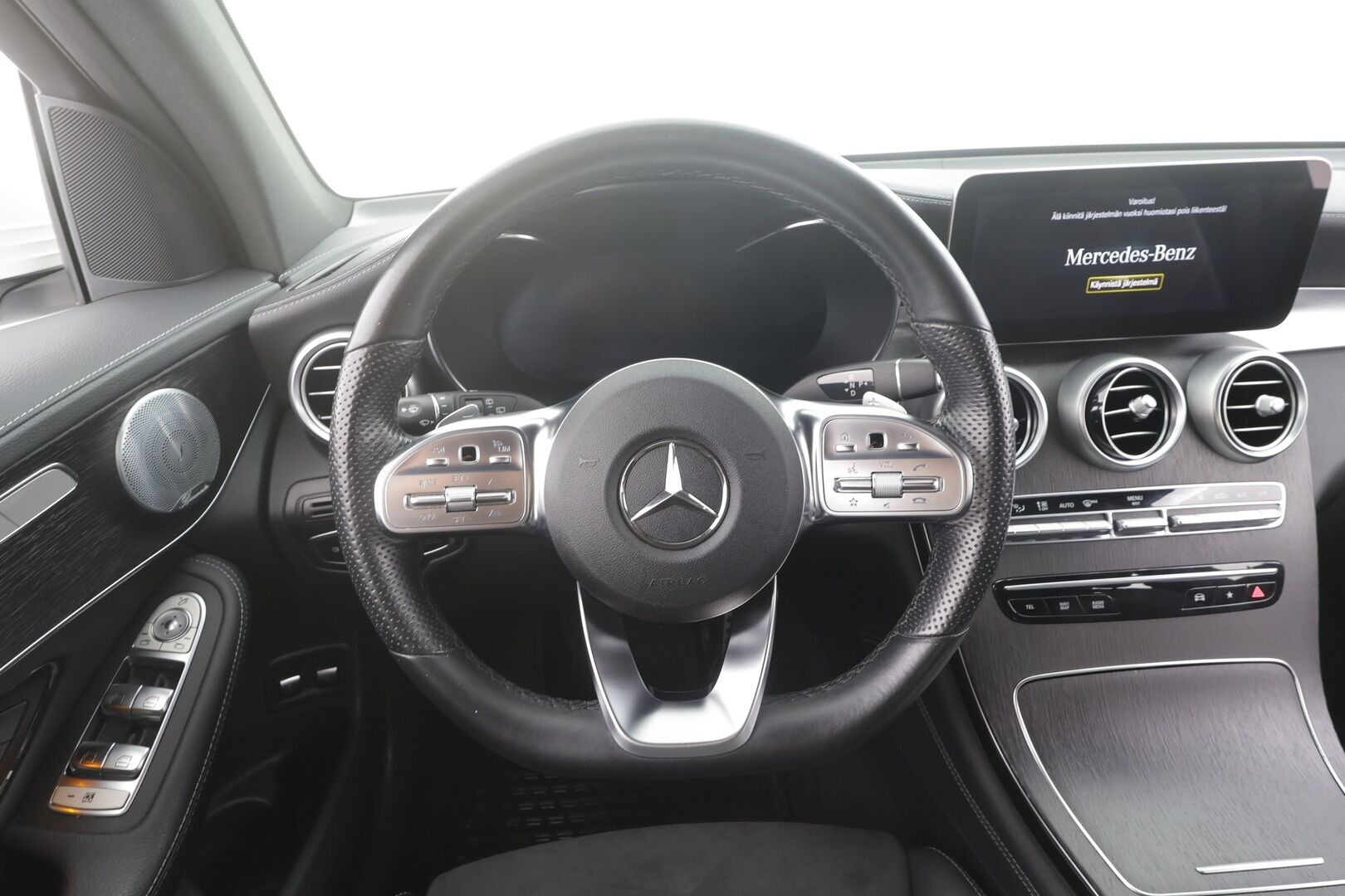 Mercedes-Benz GLC 2020 300 e 4MATIC A Business AMG EQ Power - | Distronic | Koukku | Burmester | Digimittaristo | P.kamera | Sporttipenkit | Nahka-alcantara | Navi | LED | 2x renkaat aluin | 