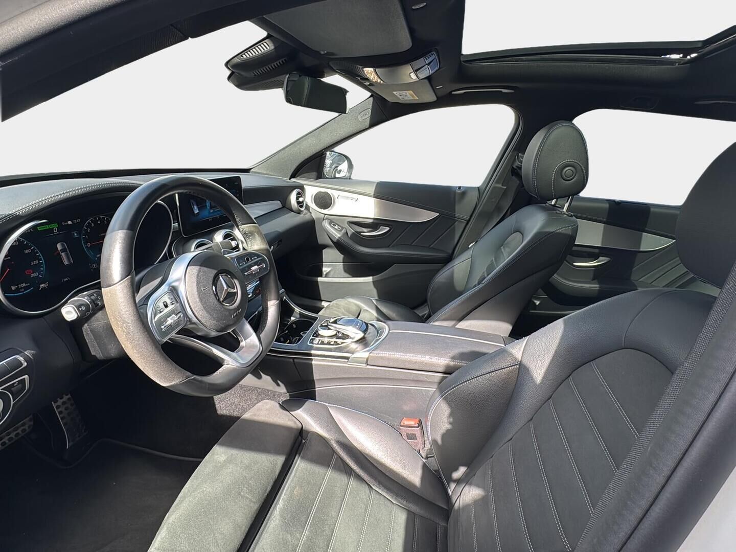 Mercedes-Benz C 2021 300 e T A Business AMG Night Edition EQ Power *Adapt vakkari / Panorama / Ambient / Carplay / Navi / P.kamera /  2x renkaat* - Särmä yksilö / Ilmainen kotiintoimitus - HULLUT AVAJAISHULINAT KORKOTARJOUS 3,29 %