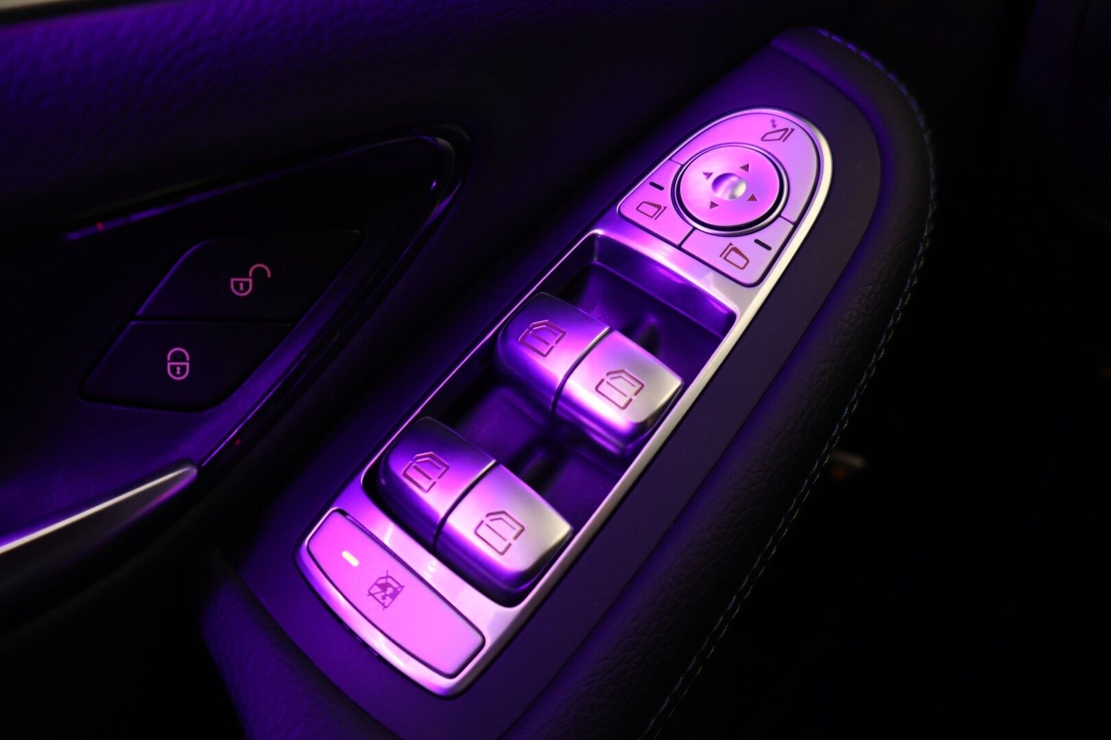 Mercedes-Benz C 2021 300 e T A Business AMG Night Edition EQ Power - *Adapt vakkari | Panorama | Ambient | Carplay | Navi | P.kamera | 2x renkaat*