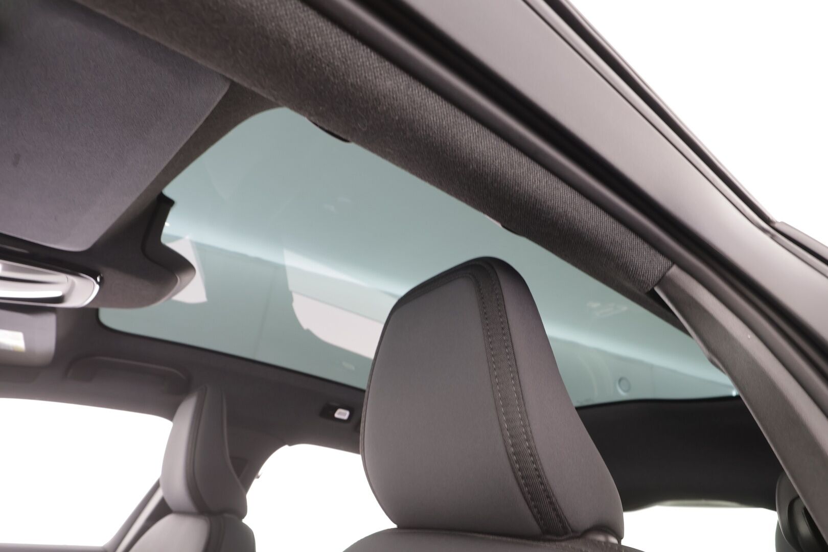 Polestar 2 2025 Long range Dual motor Plus Pack - | Pilot assist | ILP | Koukku | LED | 360-Kamera | Muistipenkki | High performance audio | Lasikatto | Sporttipenkit | Keyless | Apple&Android | 1.Om Suomi-auto | Merkkihuollettu | Kahdet Renkaat |