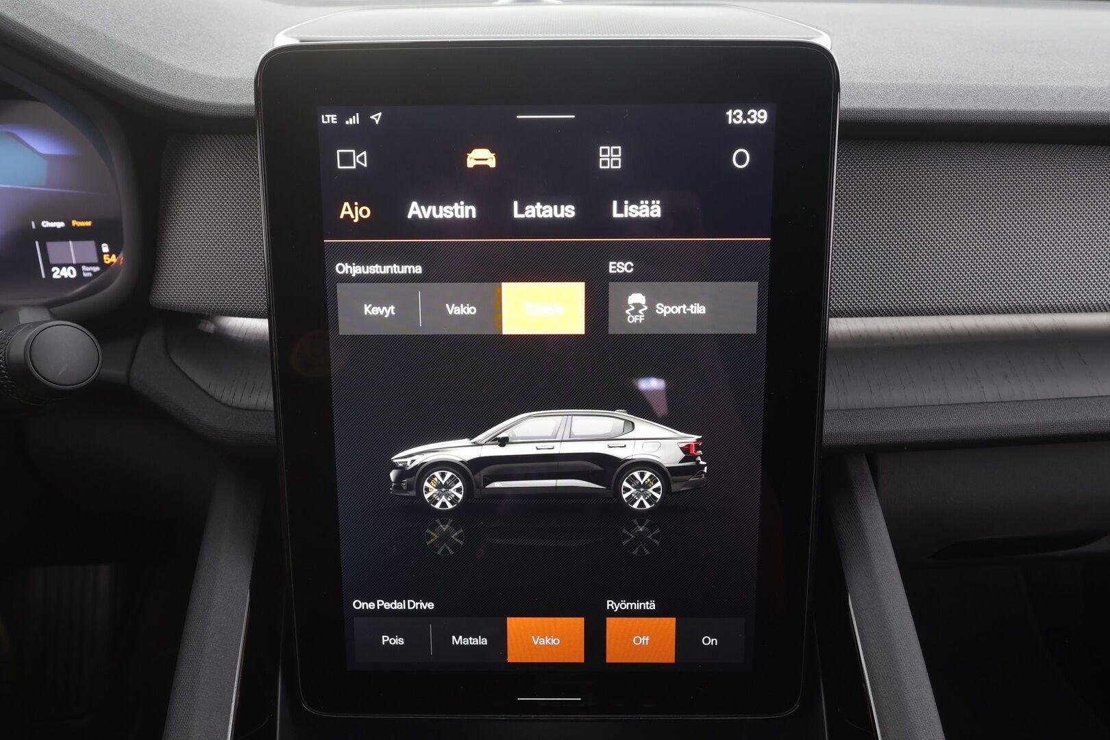 Polestar 2 2025 Long range Dual motor Plus Pack - | Pilot assist | ILP | Koukku | LED | 360-Kamera | Muistipenkki | High performance audio | Lasikatto | Sporttipenkit | Keyless | Apple&Android | 1.Om Suomi-auto | Merkkihuollettu | Kahdet Renkaat |