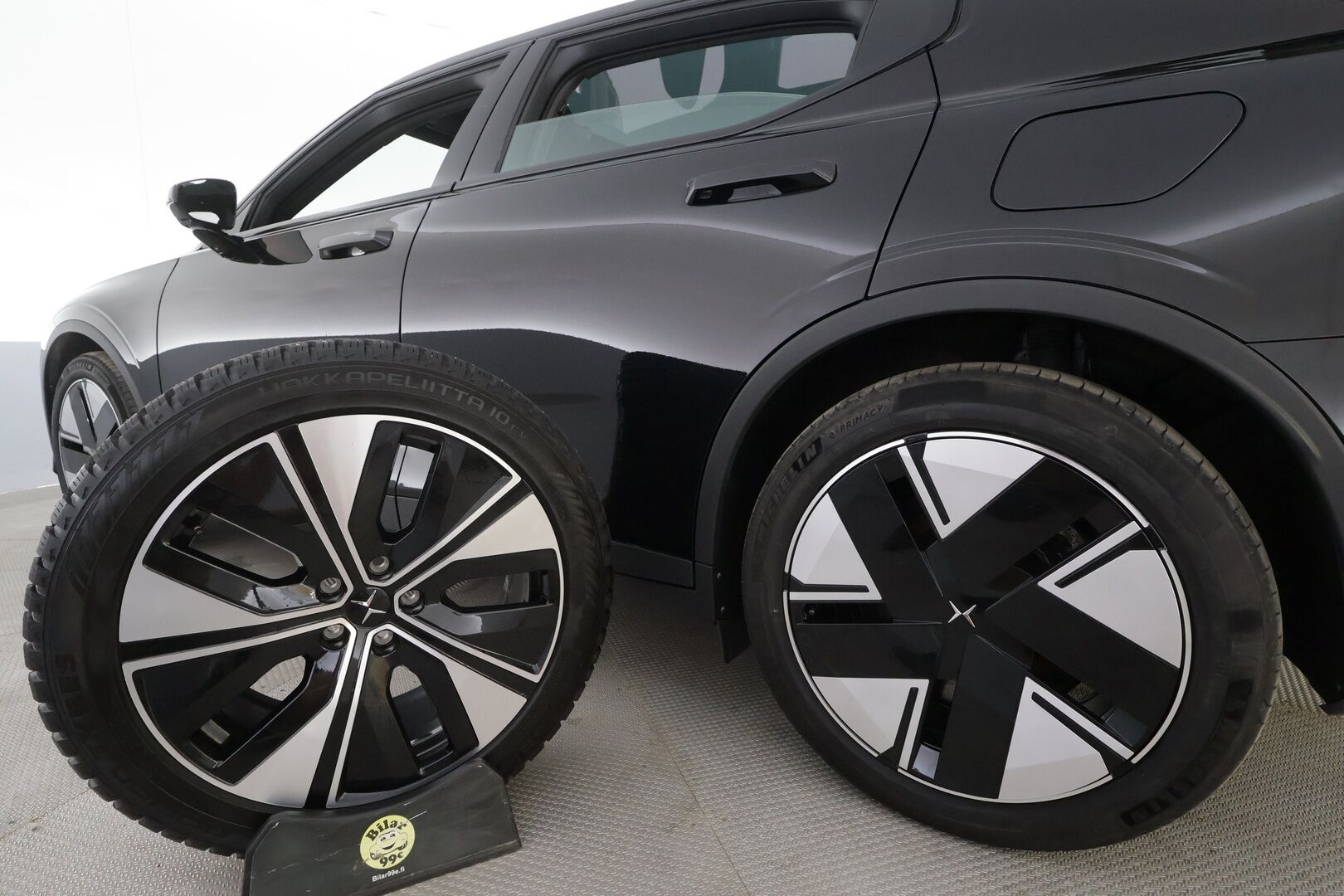 Polestar 2 2025 Long range Dual motor Plus Pack - | Pilot assist | ILP | Koukku | LED | 360-Kamera | Muistipenkki | High performance audio | Lasikatto | Sporttipenkit | Keyless | Apple&Android | 1.Om Suomi-auto | Merkkihuollettu | Kahdet Renkaat |