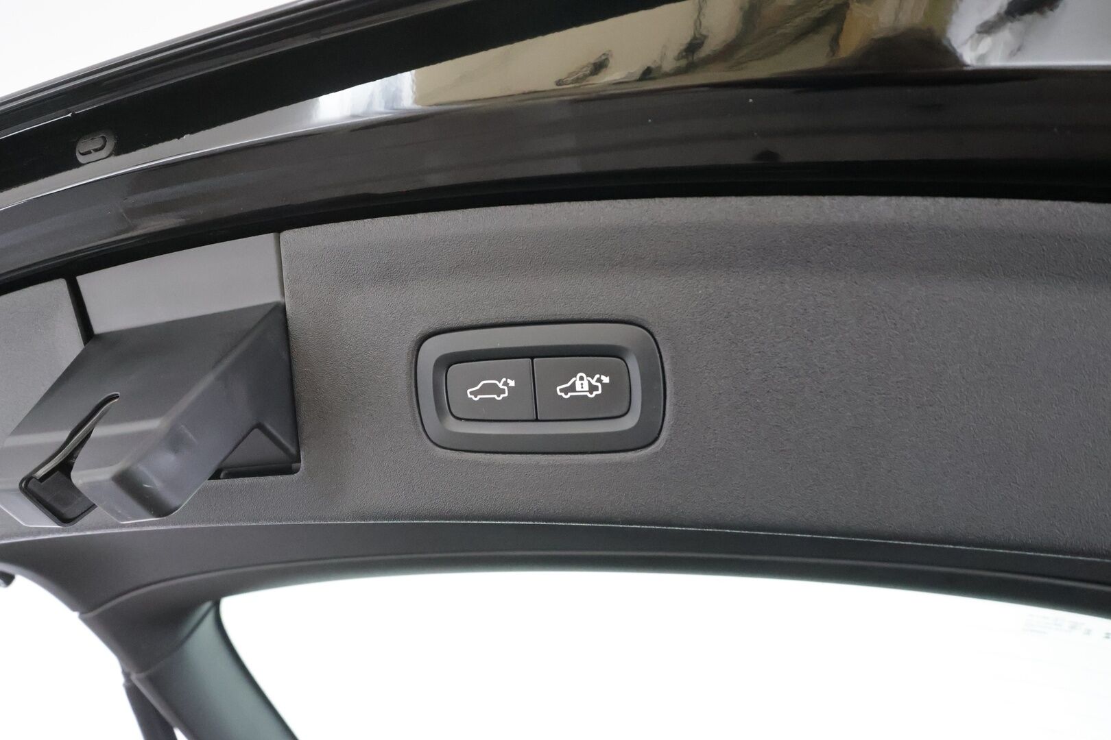 Polestar 2 2025 Long range Dual motor Plus Pack - | Pilot assist | ILP | Koukku | LED | 360-Kamera | Muistipenkki | High performance audio | Lasikatto | Sporttipenkit | Keyless | Apple&Android | 1.Om Suomi-auto | Merkkihuollettu | Kahdet Renkaat |