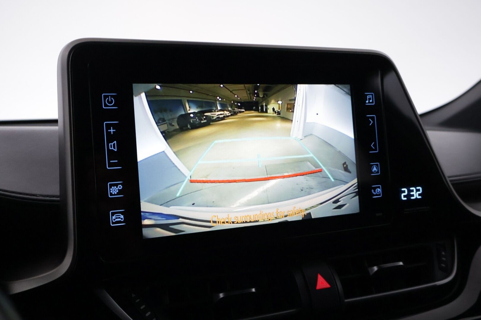 Toyota C-HR 2019 1,8 Hybrid Premium *ACC / Nahkasisusta / Tutkat / Kamera / BLIS / KeyLessGo / Navi / Ratinlämmitin* - Merkkihuollettu siisti kuntoinen C-HR kaksilla renkailla ja vanteilla! - HULLUT AVAJAISHULINAT KORKOTARJOUS 3,29 %