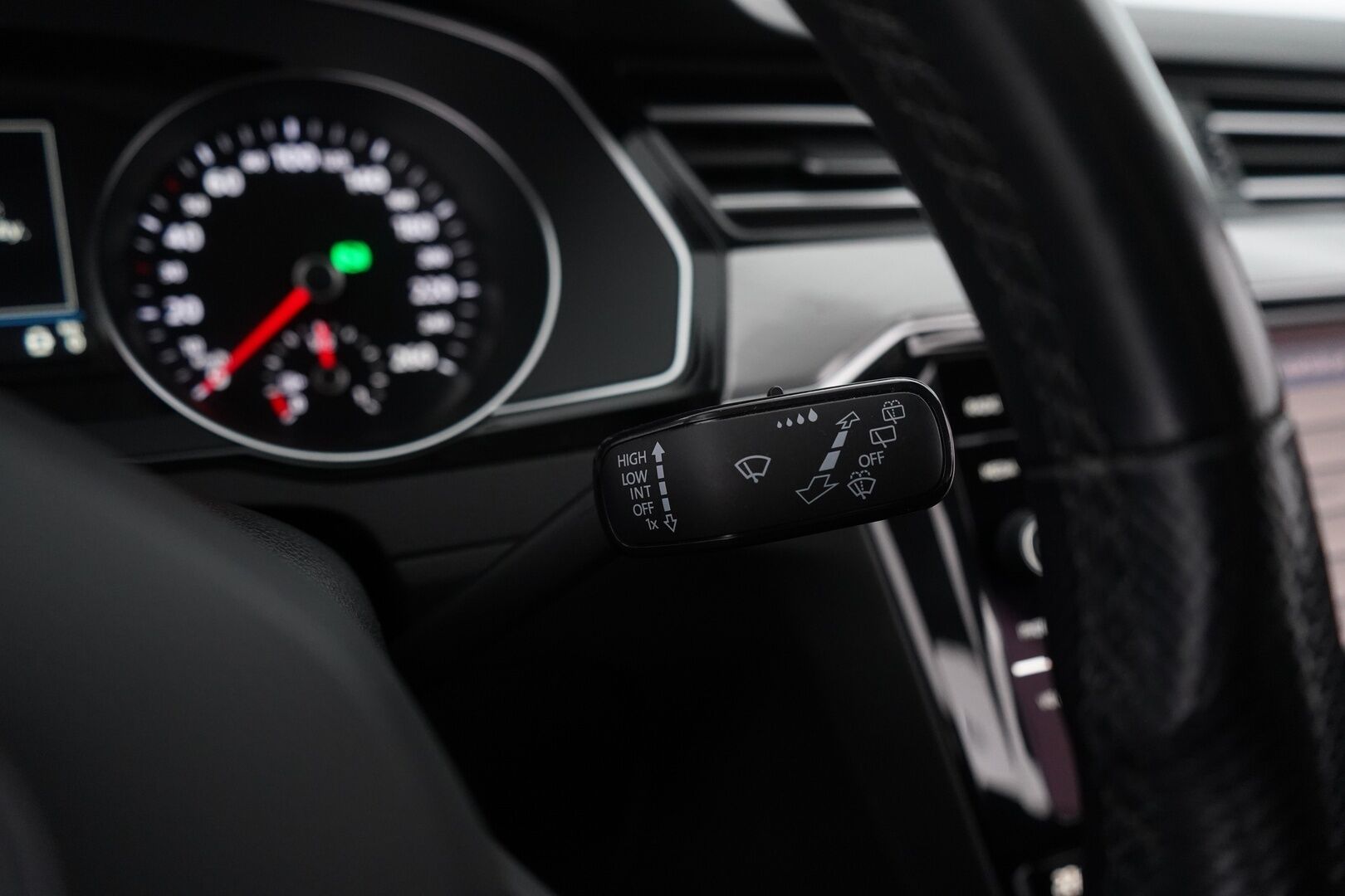 Volkswagen Passat 2020 Variant GTE Plug-In Hybrid 160 kW DSG-automaatti *ACC / Webasto / Puolinahat / Sähkökontti / Koukku* - Viimesin huolto 151tkm / Kahdet OEM Vanteet / Merkkihuollot