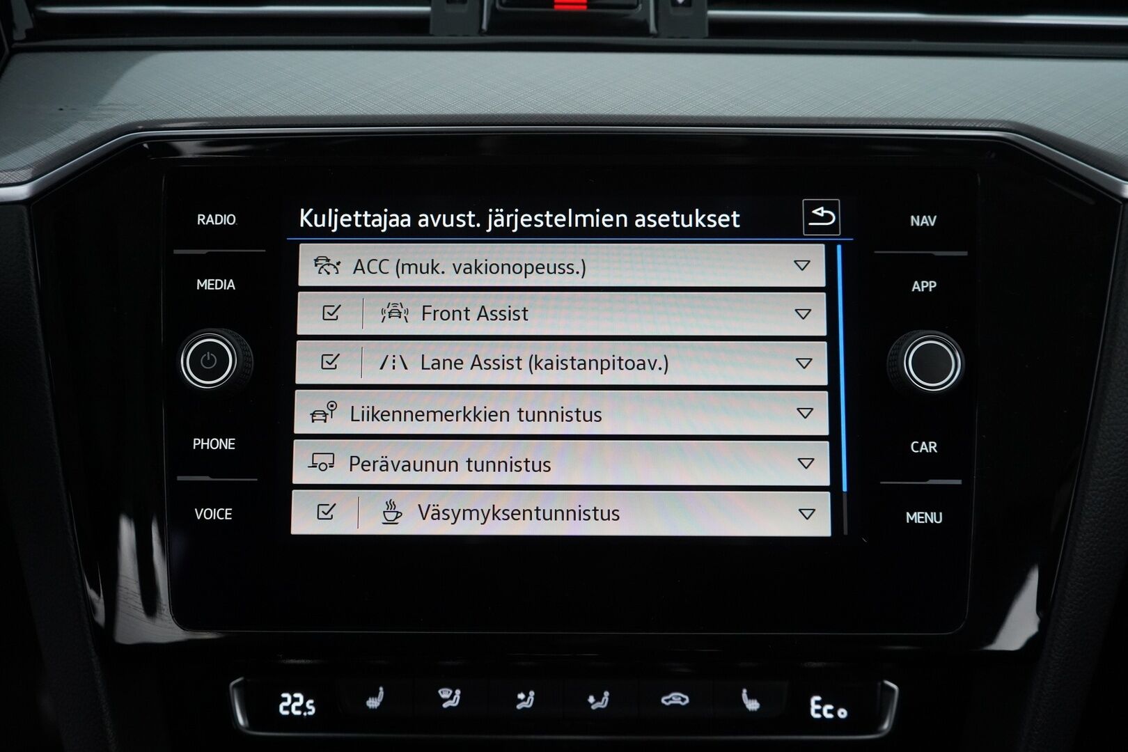 Volkswagen Passat 2020 Variant GTE Plug-In Hybrid 160 kW DSG-automaatti *ACC / Webasto / Puolinahat / Sähkökontti / Koukku* - Viimesin huolto 151tkm / Kahdet OEM Vanteet / Merkkihuollot