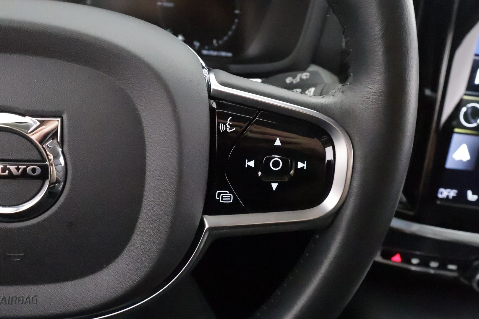 Volvo V60 2020 T6 TwE AWD Inscription aut - | ACC | Webasto | Koukku | Styling kit | Muistipenkki | Sporttinahat | 360° | Full-LED Active | Apple & Android | Merkkihuollot | 2x renkaat aluin | - KORKO VAIN 3,99 %