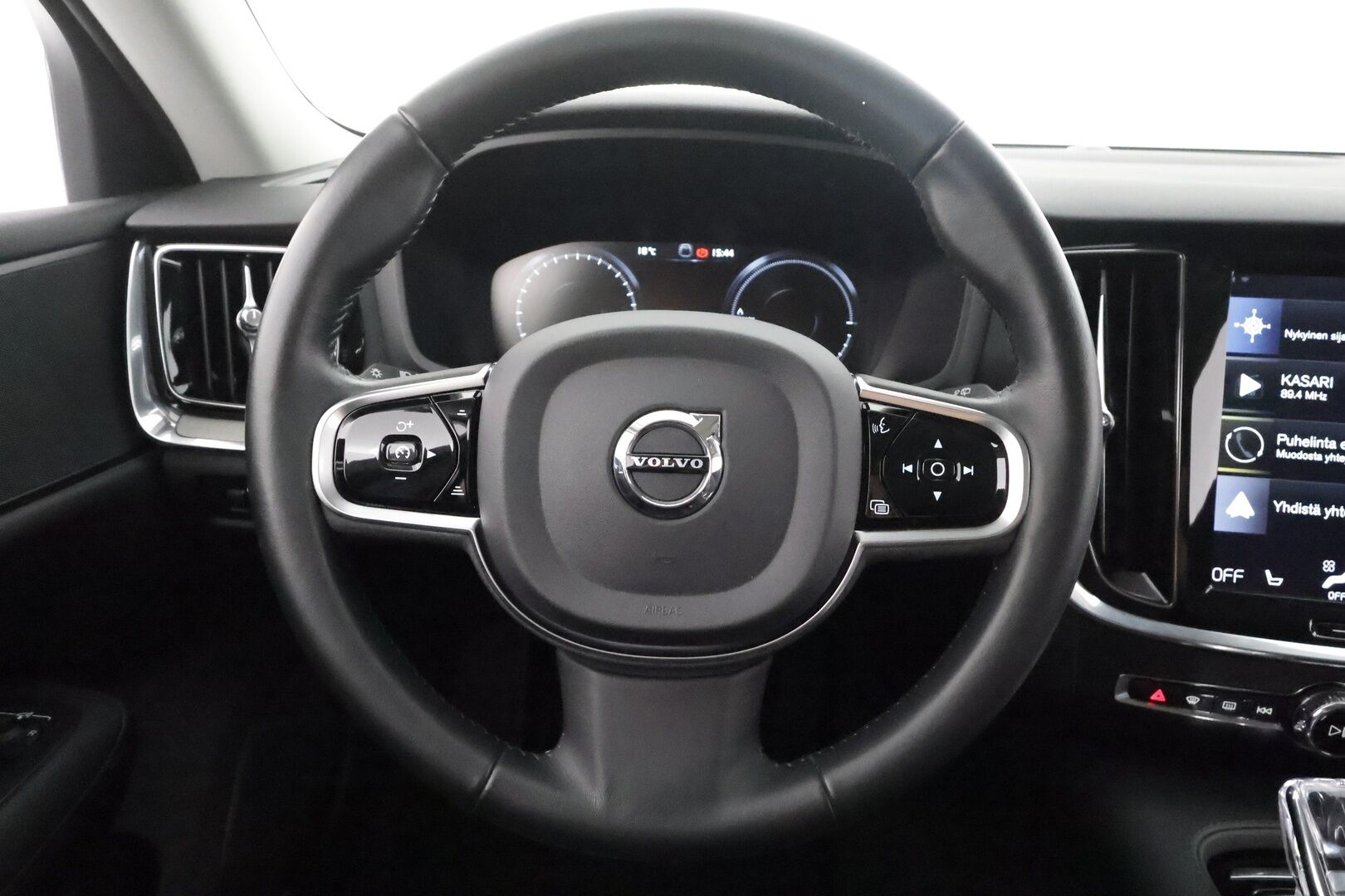 Volvo V60 2020 T6 TwE AWD Inscription aut - | ACC | Webasto | Koukku | Styling kit | Muistipenkki | Sporttinahat | 360° | Full-LED Active | Apple & Android | Merkkihuollot | 2x renkaat aluin |