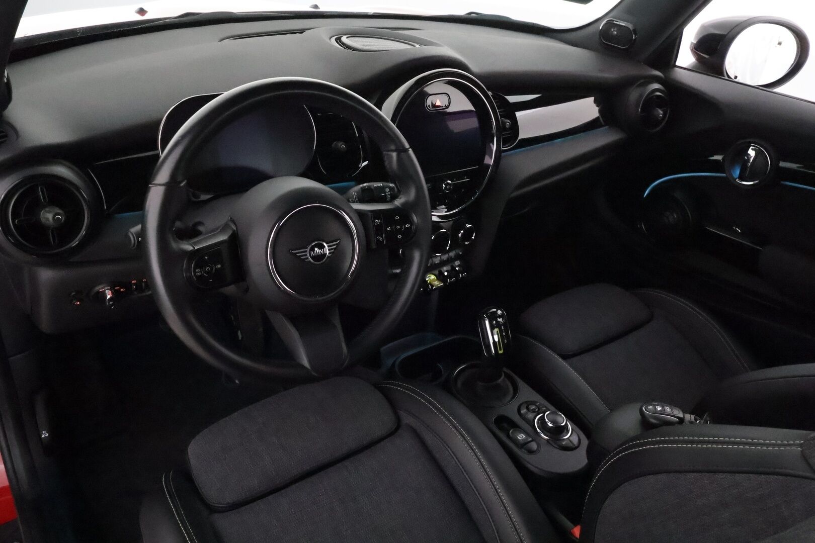 Mini Cooper 2022 Cooper SE **Vakkari / H&K / Lämpöpumppu / Comfort Access / LED / Puolinahat / Digimittaristo** - Akku kuntotarkastettu / Kahdet renkaat aluvanteilla
