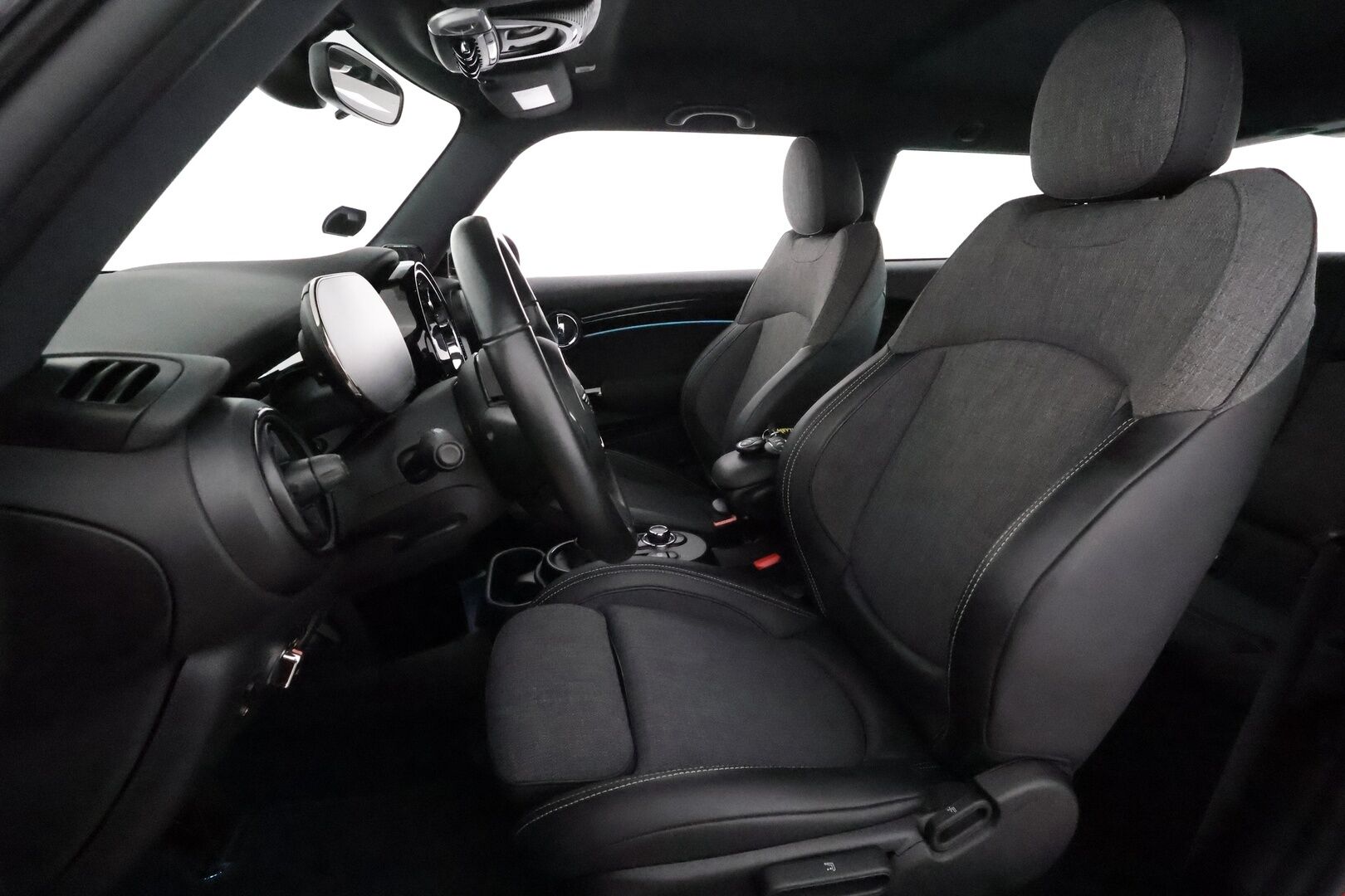 Mini Cooper 2022 Cooper SE **Vakkari / H&K / Lämpöpumppu / Comfort Access / LED / Puolinahat / Digimittaristo** - Akku kuntotarkastettu / Kahdet renkaat aluvanteilla