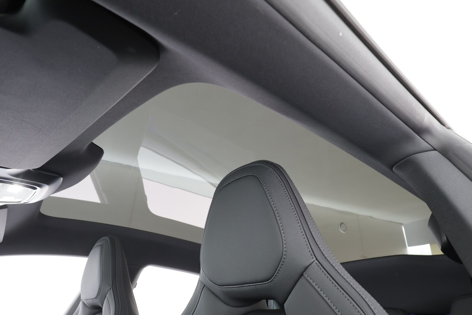 Polestar 4 2025 Long Range Dual motor * ACC / HUD / Koukku / ILP / 360° / Muistipenkki / Pixel LED / Lasikatto / H&K / Keyless / BLIS * - Suomi-auto / Kahdet renkaat aluvanteilla / Merkkihuollettu - HULLUT AVAJAISHULINAT KORKOTARJOUS 3,29 %