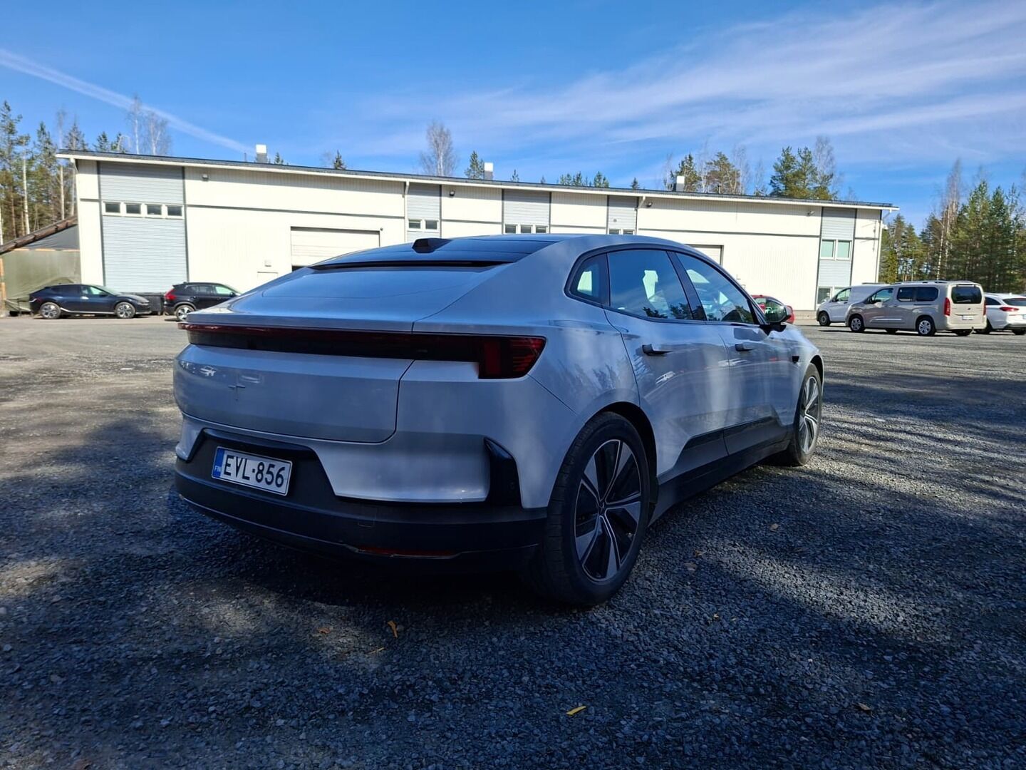 Polestar 4 2024 Long Range Dual motor * ACC / HUD / Koukku / ILP / 360° / Muistipenkki / Pixel LED / Lasikatto / H&K / Keyless / BLIS * - Suomi-auto / Kahdet renkaat aluvanteilla / Merkkihuollettu - HULLUT AVAJAISHULINAT KORKOTARJOUS 3,29 %