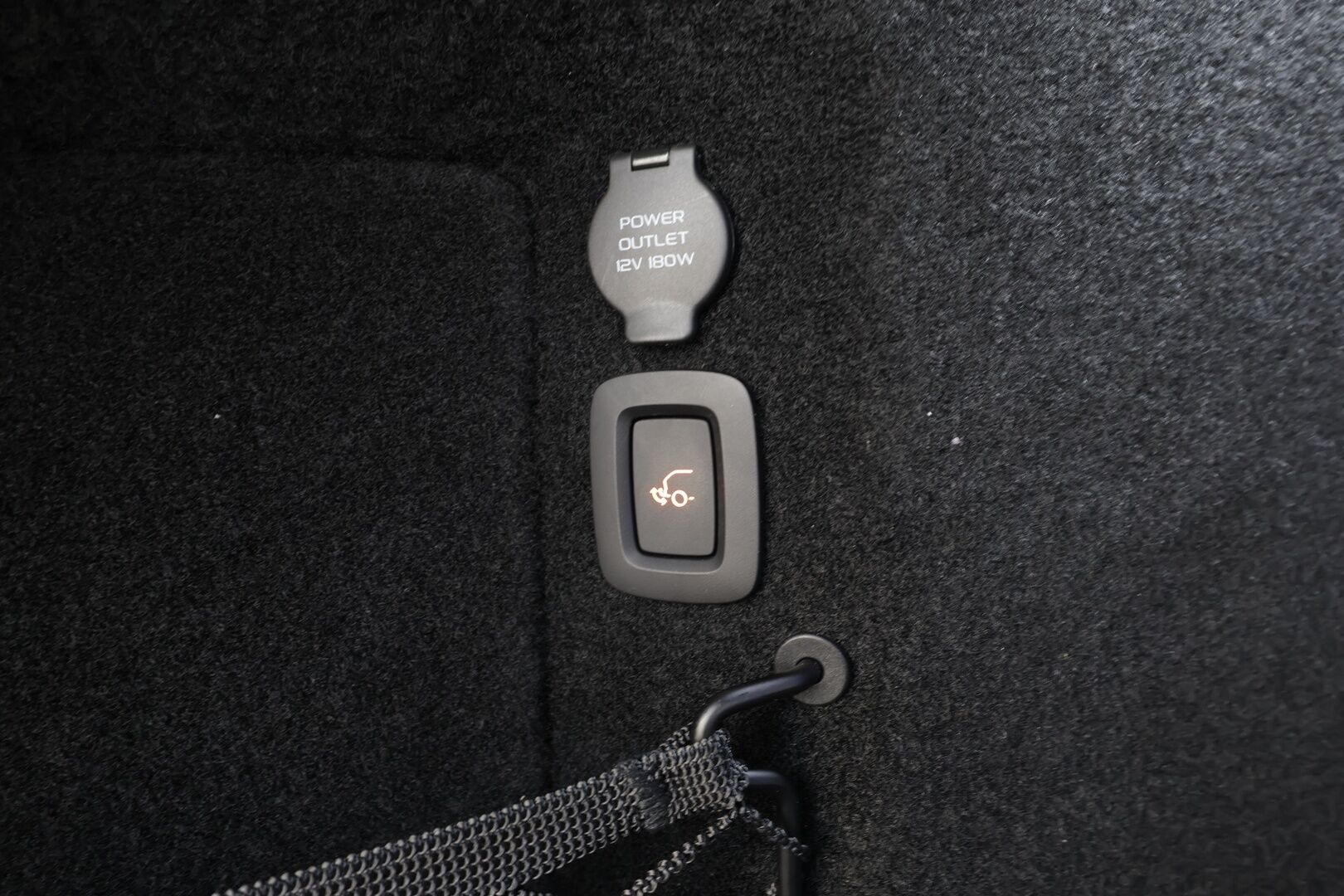 Polestar 4 2025 Long Range Dual motor - | ACC | HUD | Koukku | ILP | 360° | Muistipenkki | Pixel LED | Lasikatto | H&K | Keyless | BLIS | Suomi-auto | Kahdet renkaat aluvanteilla | Merkkihuollettu |