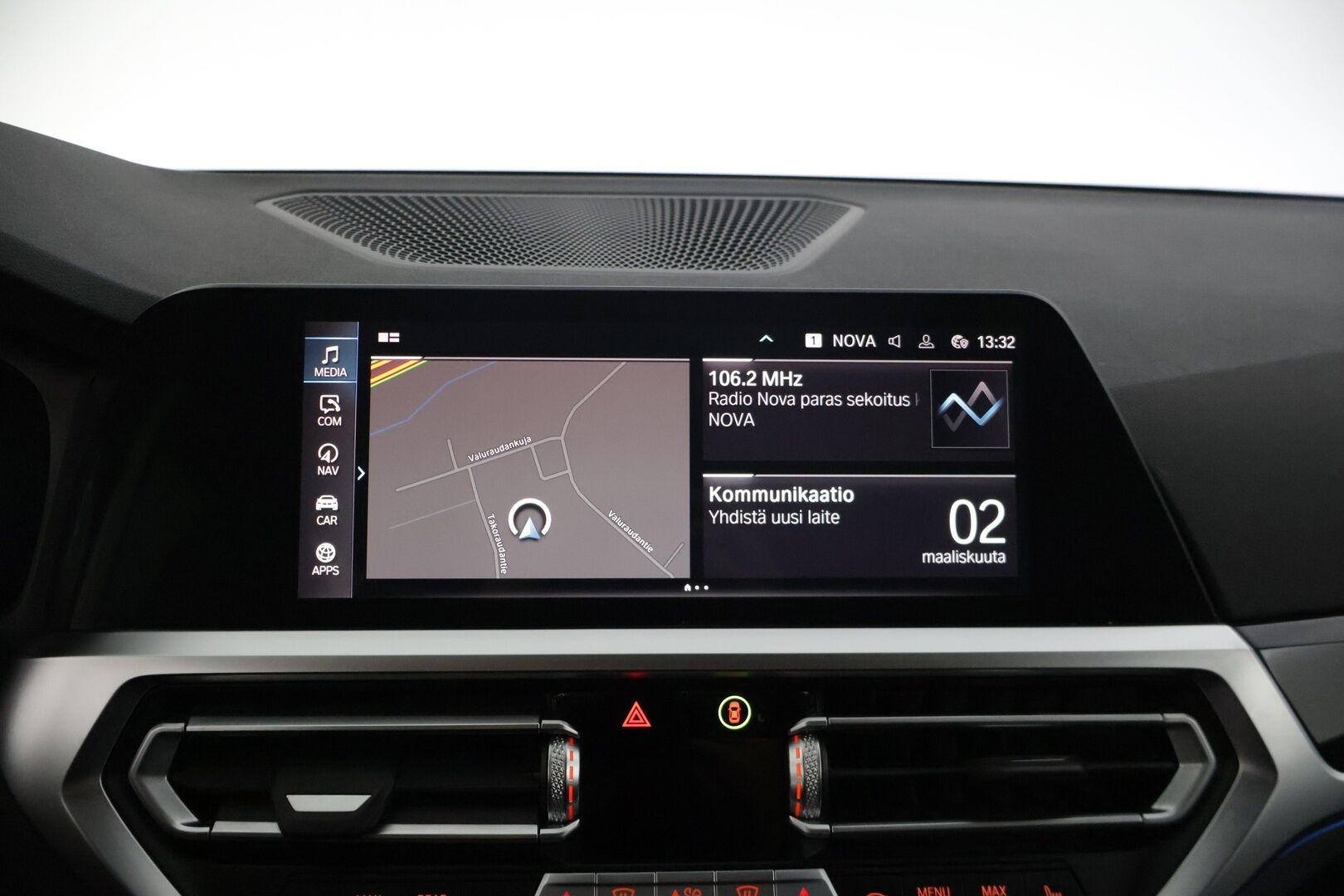 BMW 330 2021 G21 Touring 330e xDrive A Charged Edition * Sporttipenkit / Vakionopeudensäädin / P. Tutkat / Sähkökontti / AppleCarPlay / LED * - Juuri katsastettu! / Vetokoukku / Kahdet renkaat BMW alumiinivanteilla! - HULLUT AVAJAISHULINAT KORKOTARJOUS 3,29 %