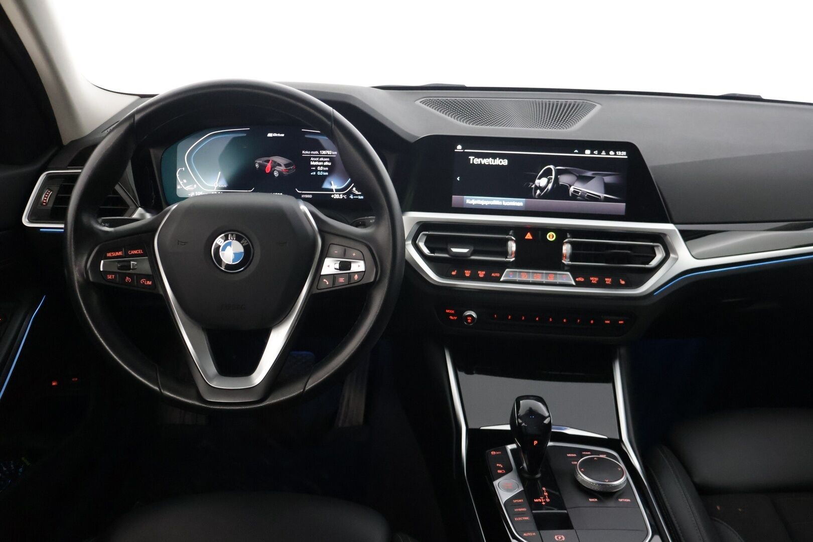 BMW 330 2021 G21 Touring 330e xDrive A Charged Edition * Sporttipenkit / Vakionopeudensäädin / P. Tutkat / Sähkökontti / AppleCarPlay / LED * - Juuri katsastettu! / Vetokoukku / Kahdet renkaat BMW alumiinivanteilla! - HULLUT AVAJAISHULINAT KORKOTARJOUS 3,29 %